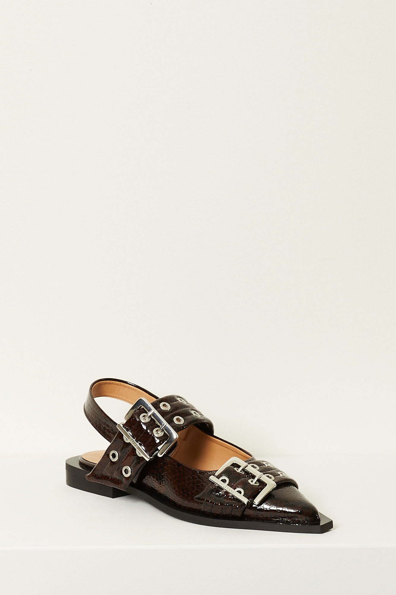 Ganni - Feminine buckle ballerina