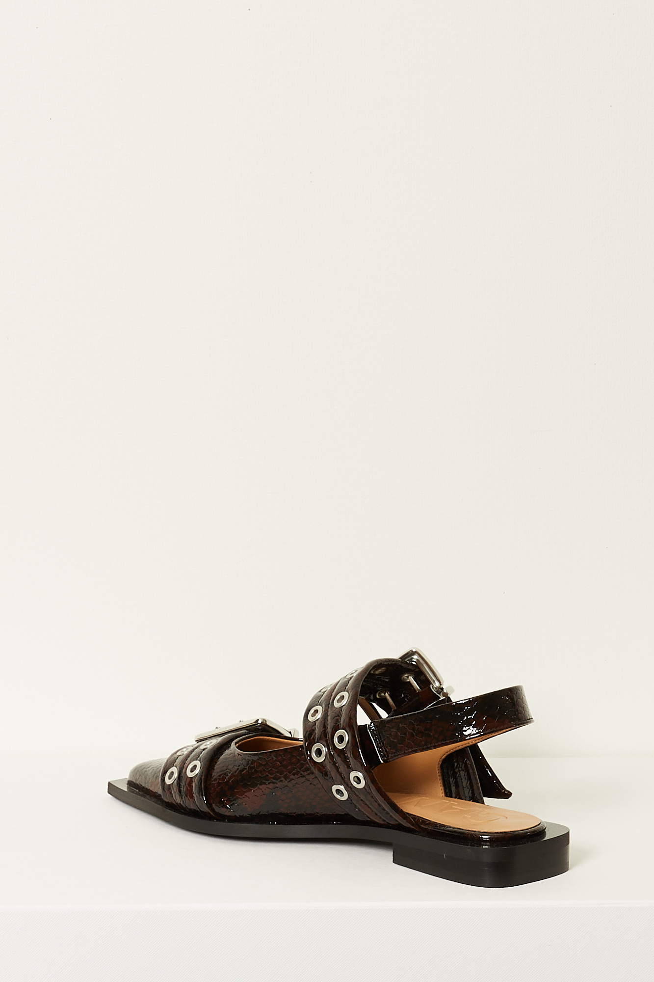 Ganni - Feminine buckle ballerina