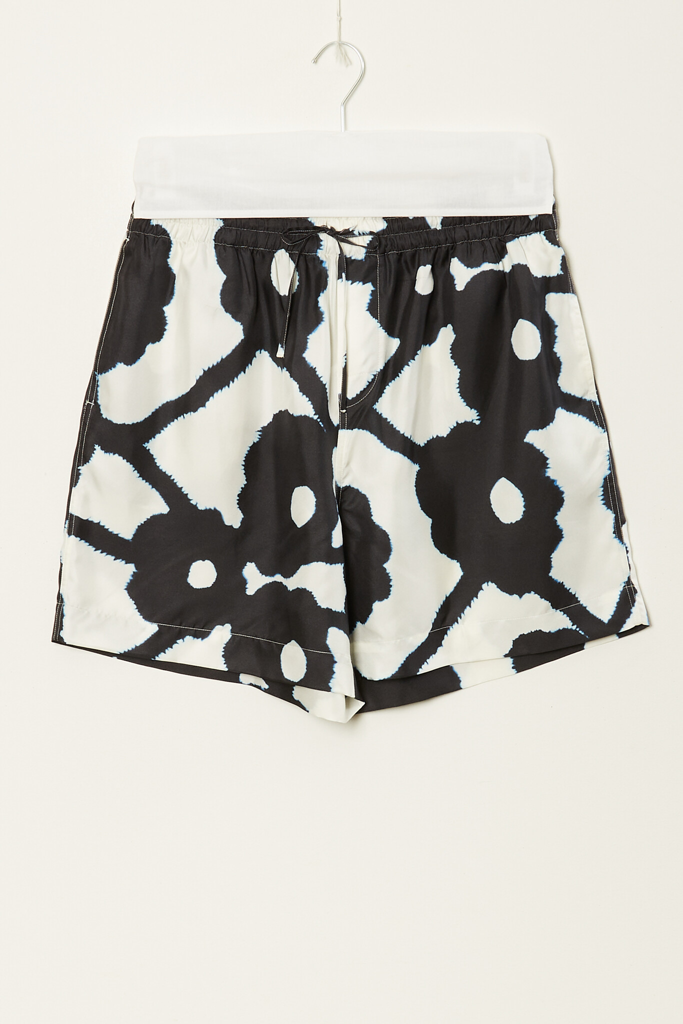 Cropped hawaiian short
