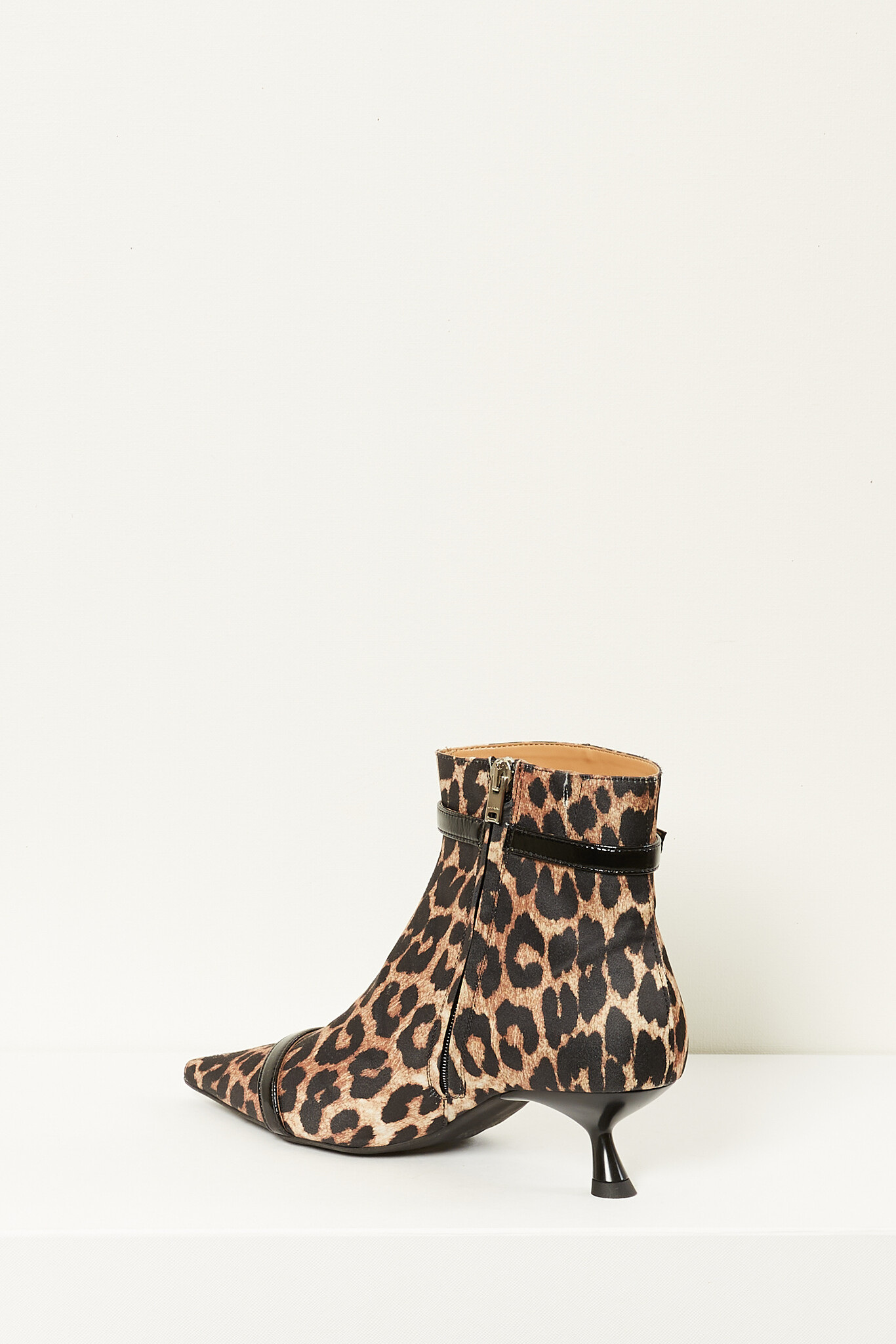 Ganni - Eyelets kitten heel boot