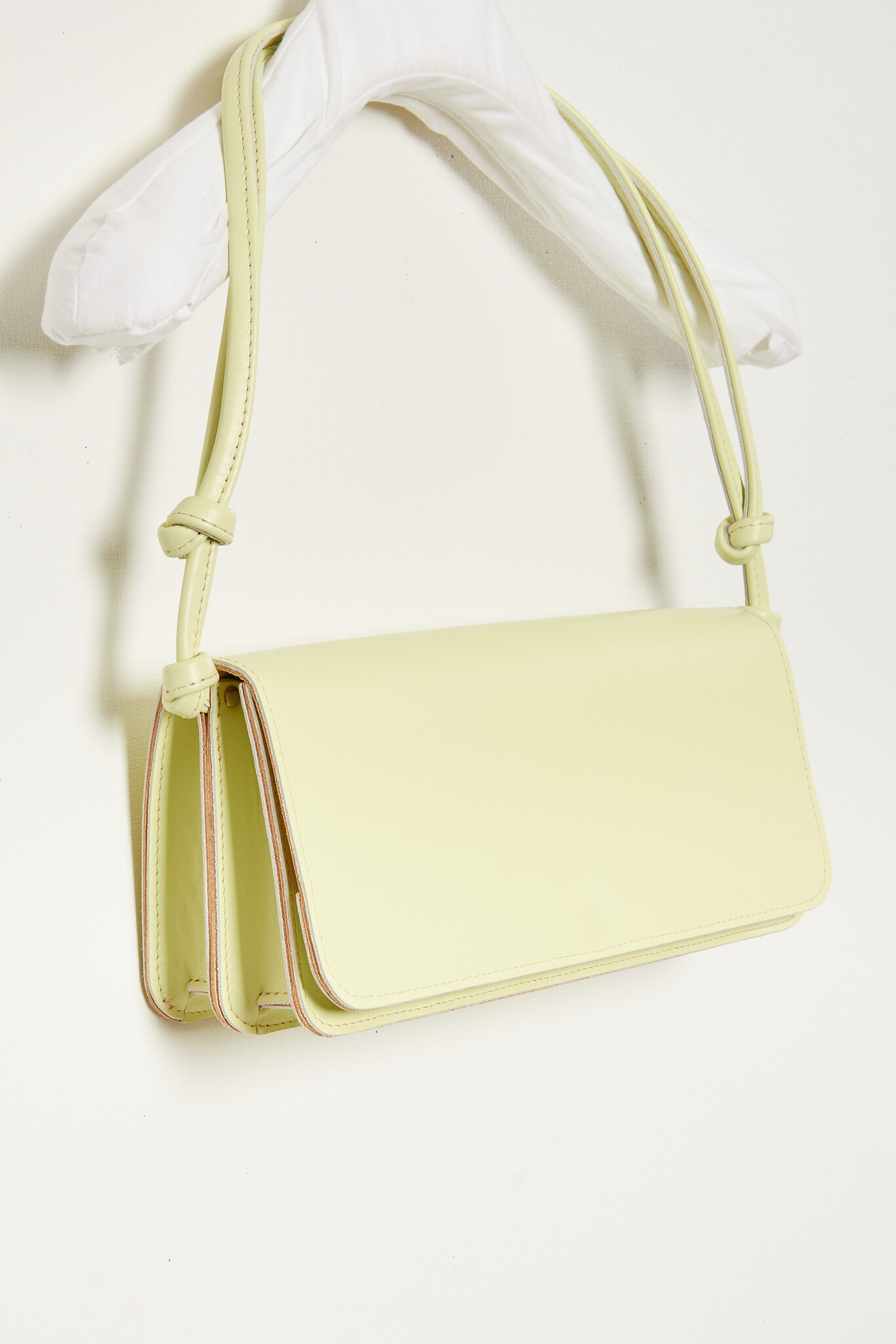  - 0021 3 pocket clutch
