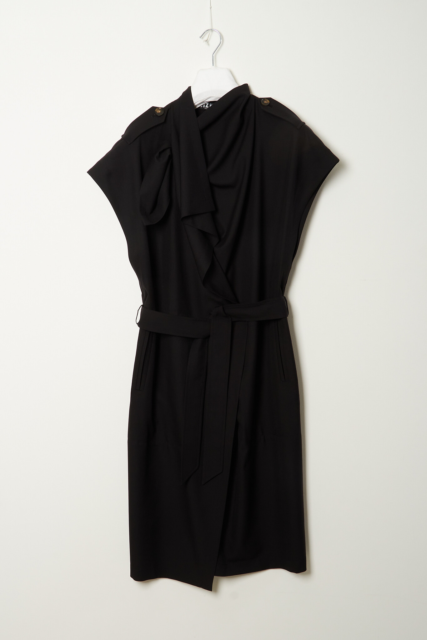 Lutz Huelle - Fever coat