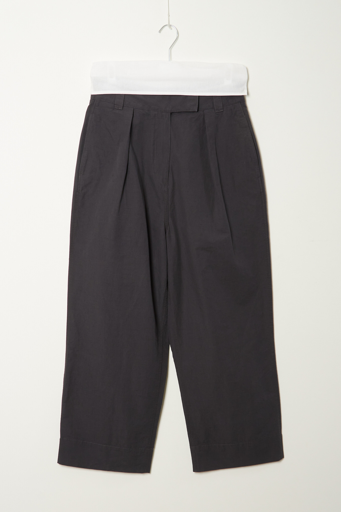 Margaret Howell - MHL pleated crop trousers