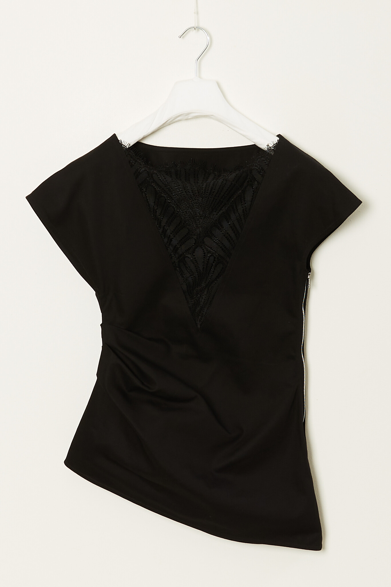Asymmetric draped top