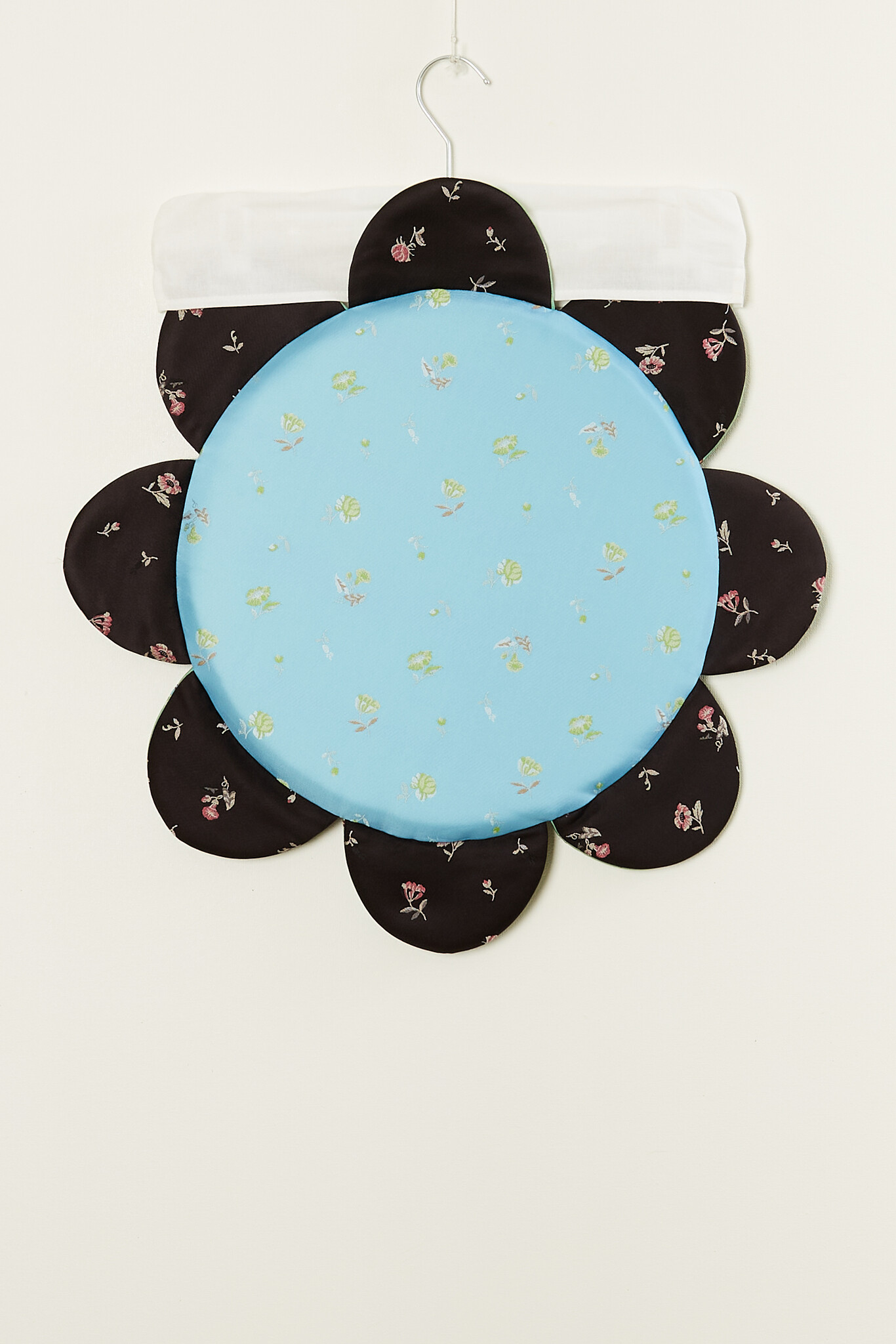 Wiener times Seat cushion Daisy Settecento