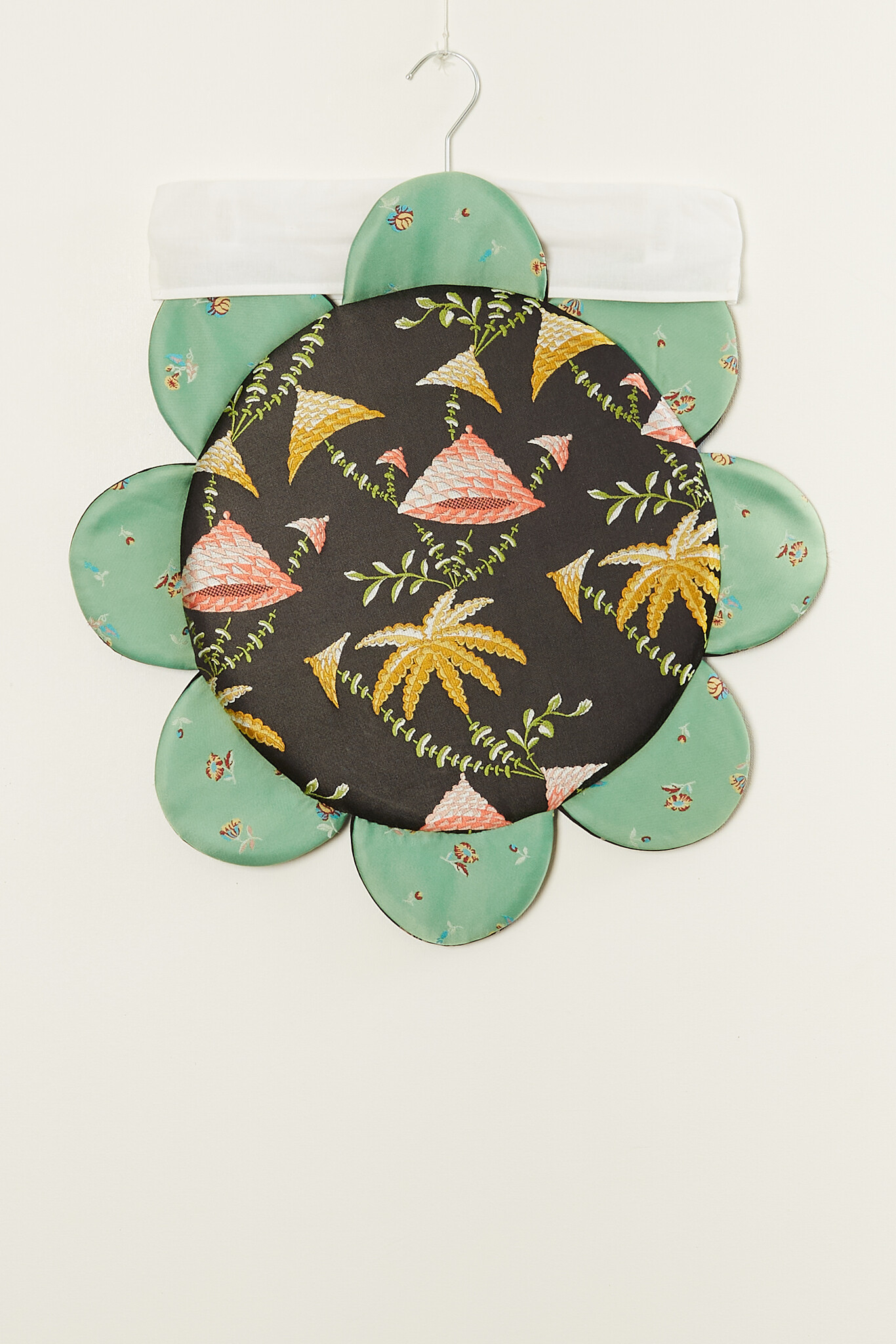 Wiener times - Seat cushion Daisy Settecento
