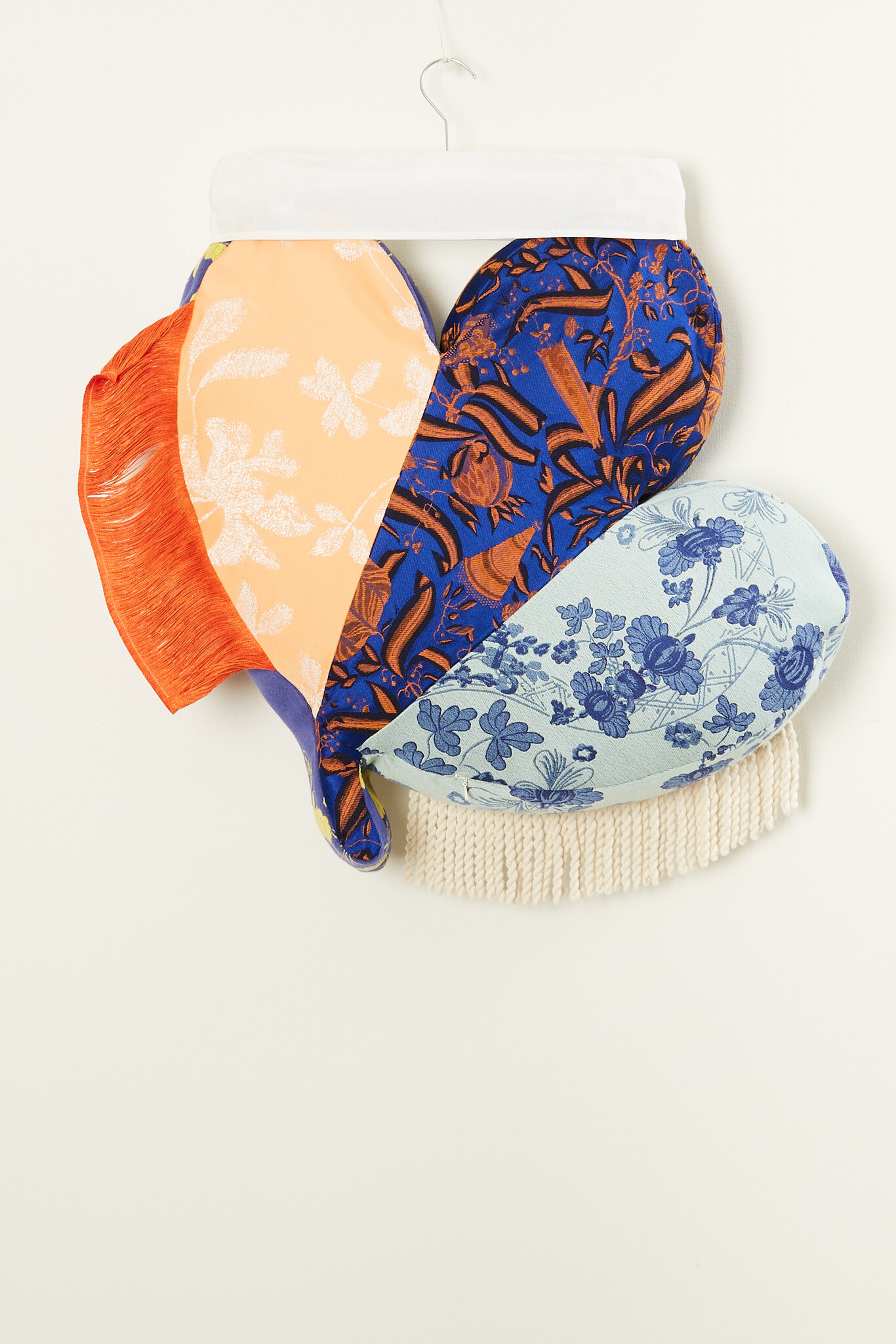 Wiener times WW Cushion Belflower oriental cascet