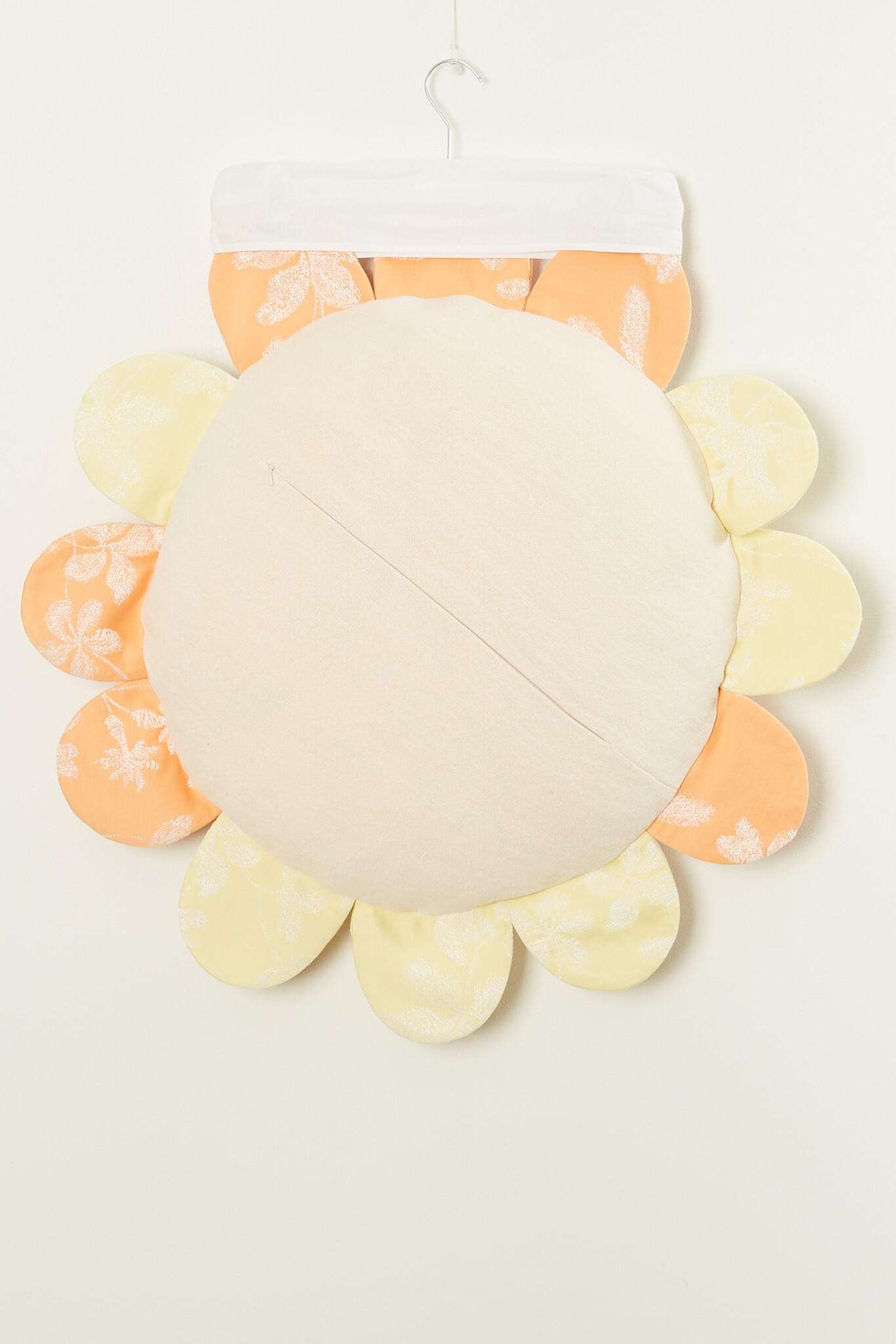 Wiener times - WW Cushion Bumbelbee velvet tough sphere