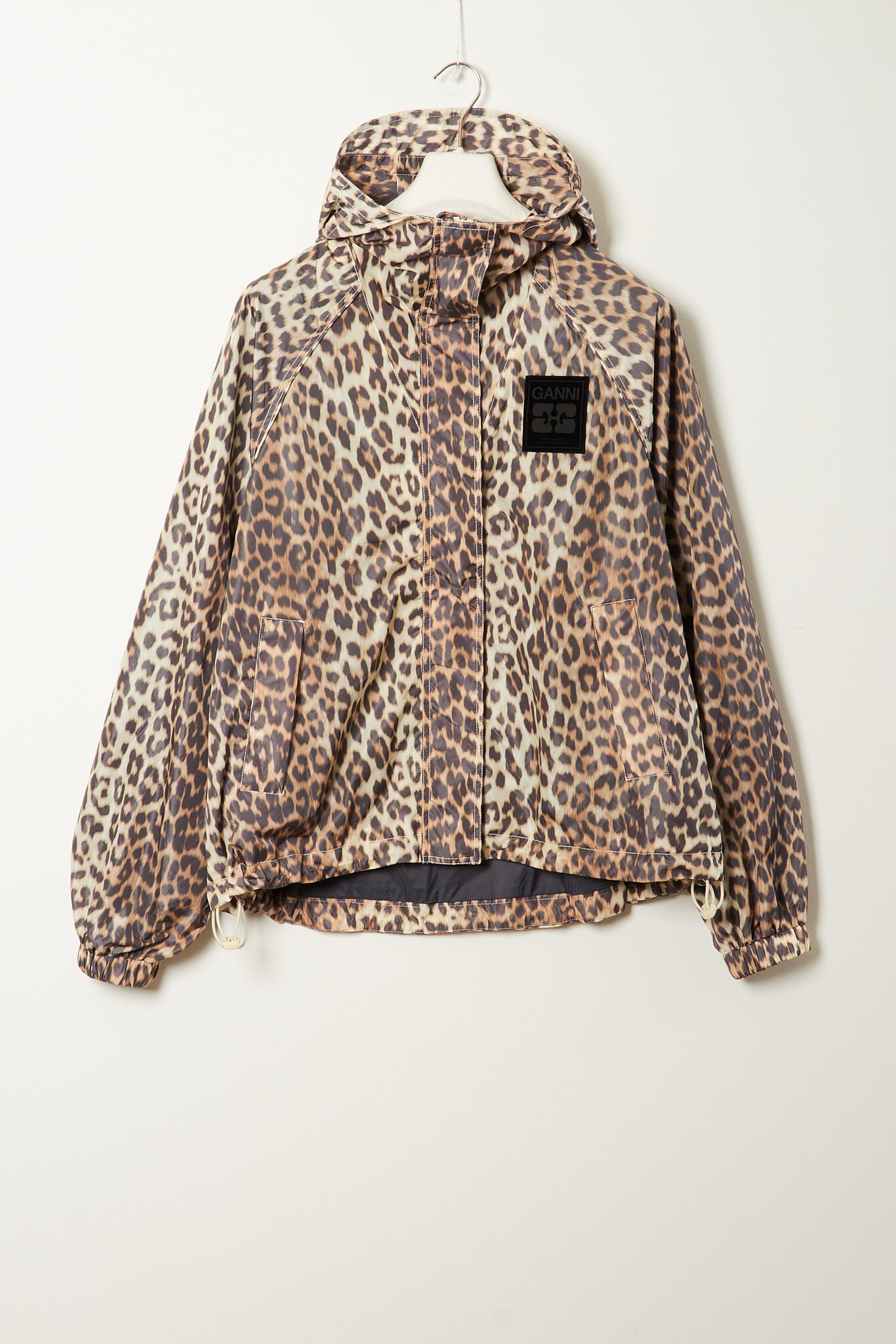 Flyweight nylon jacket