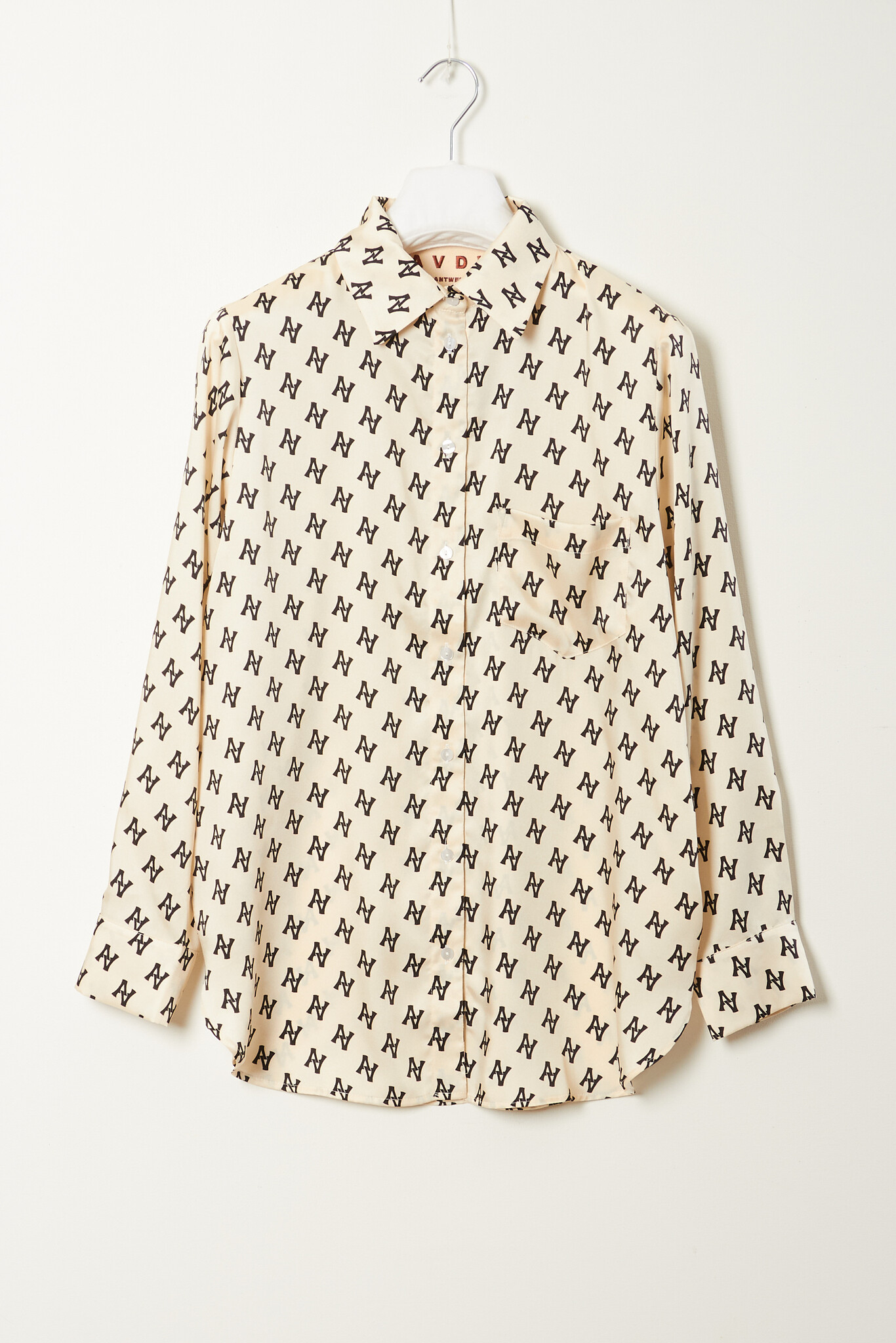 AV shirt
