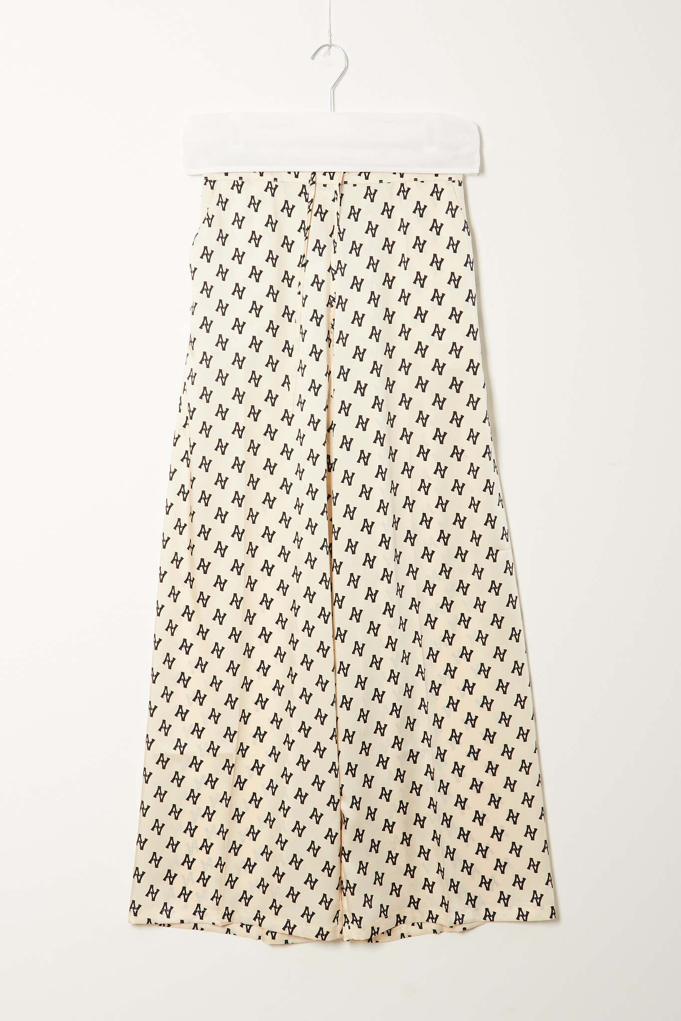 AV pants
