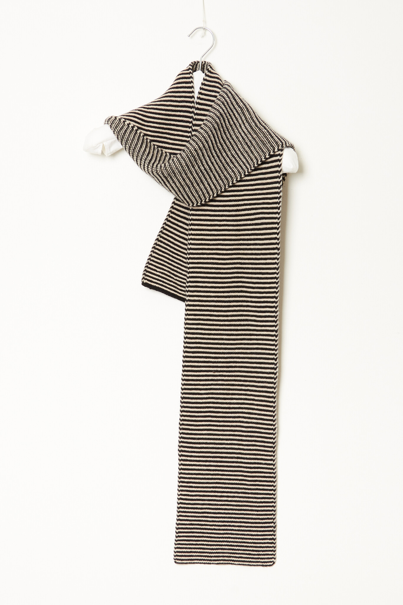 Jo Gordon - 10 MAC Large Garter Stitch Scarf