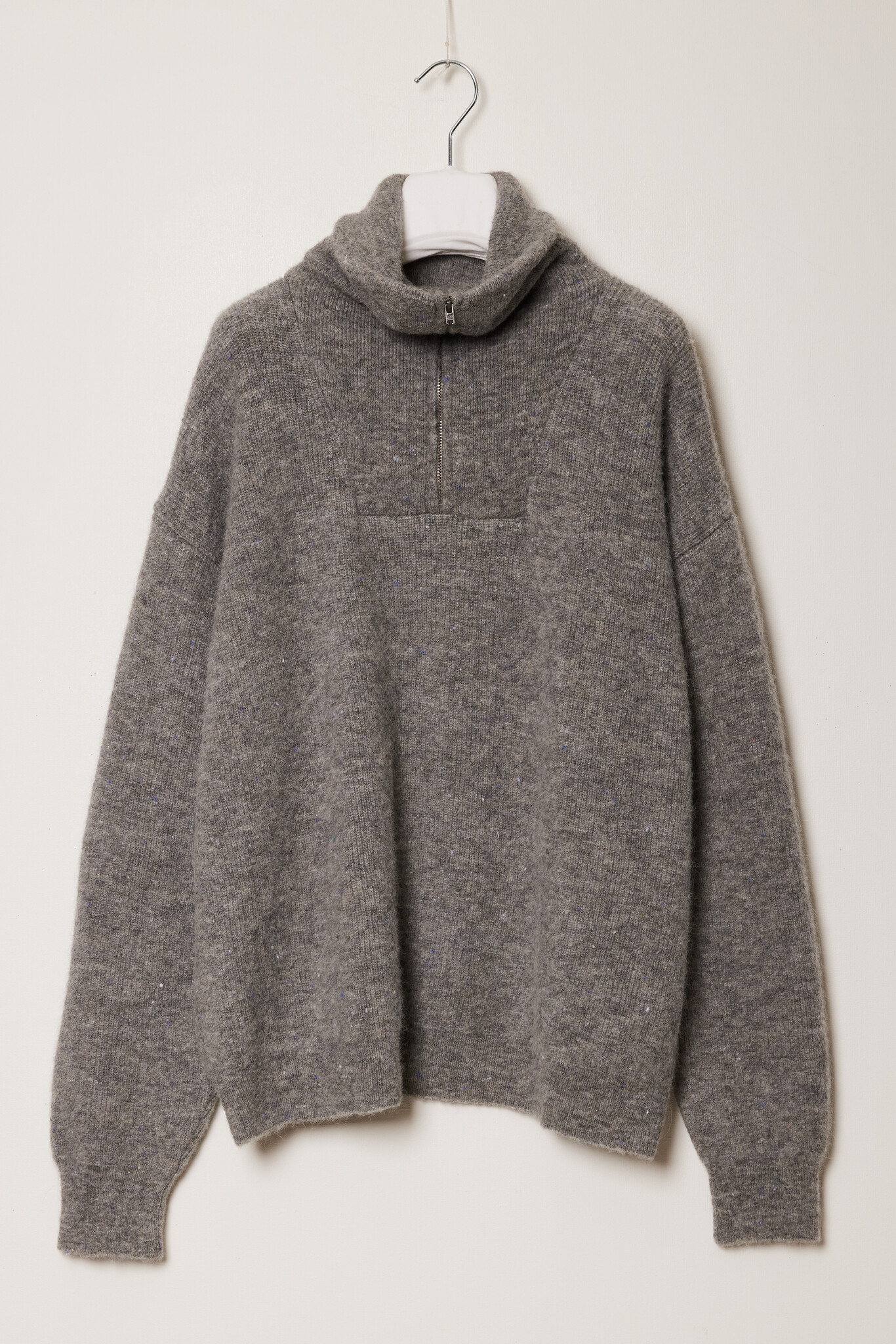 MrMittens Tea zip-up jumper