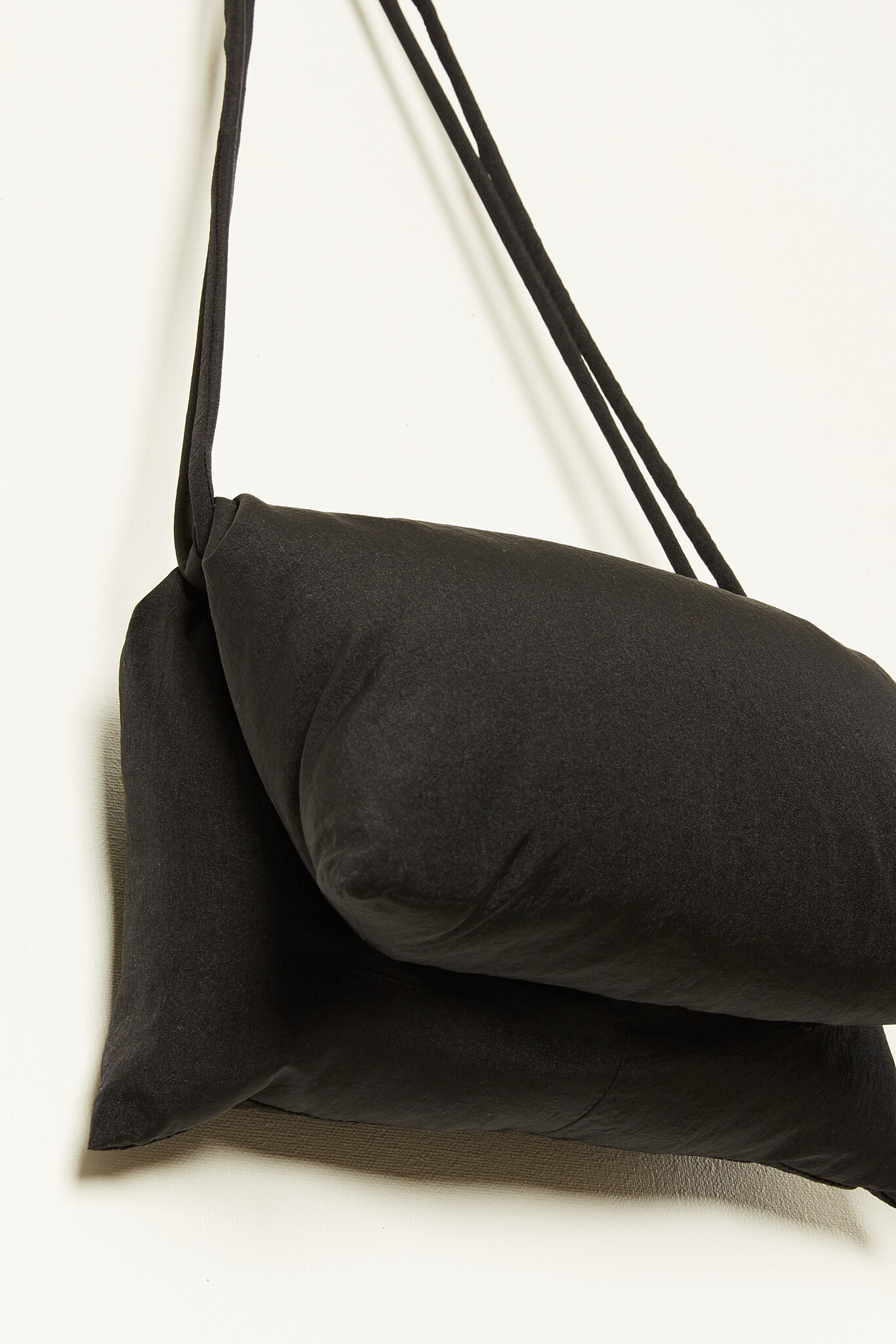 Christian Wijnants - Billy big pillow bag