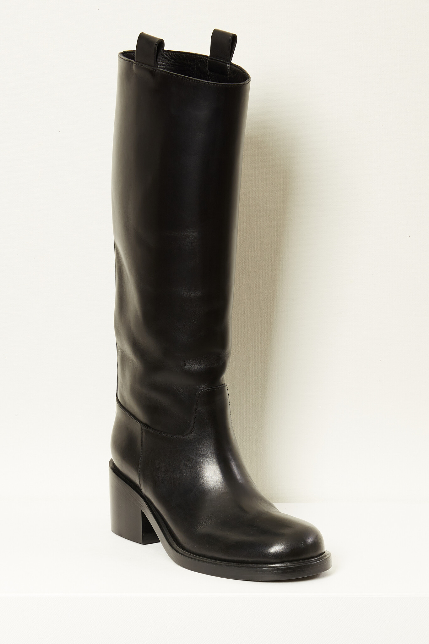  - X010 knee high boots