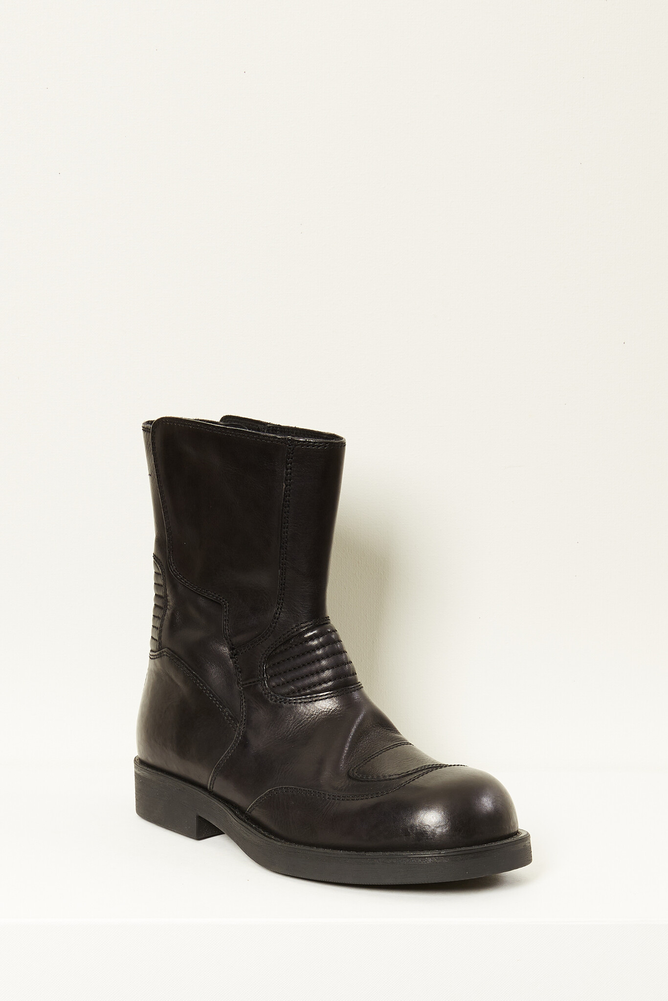 MM6 S66WU0135P7431 short boots