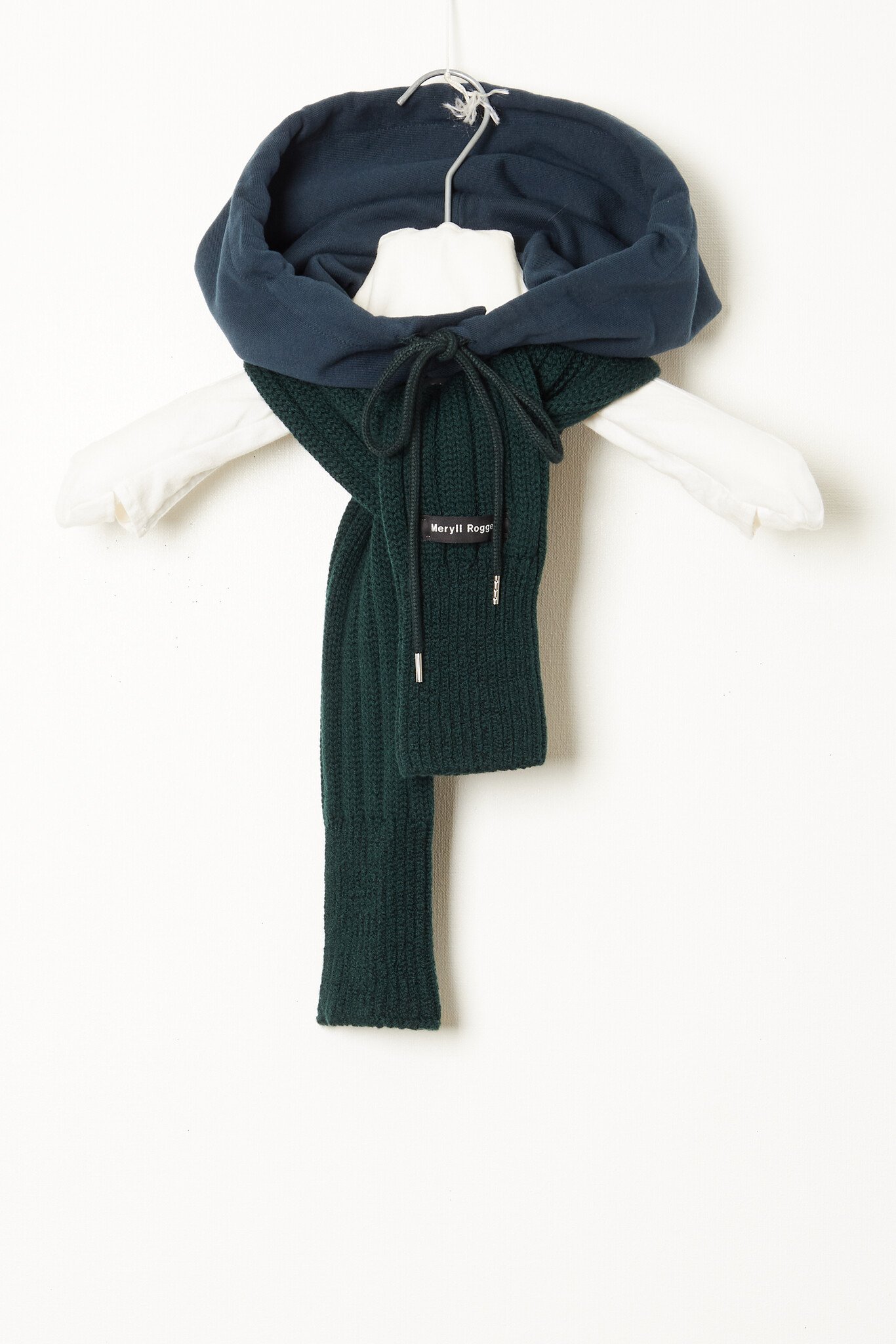 Meryll Rogge Hoodie scarf