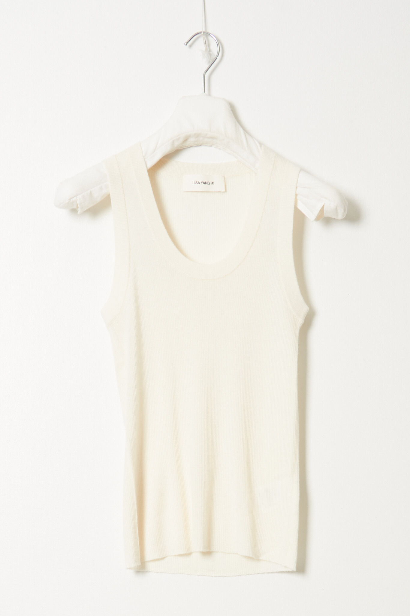 Lisa Yang - Ina tank