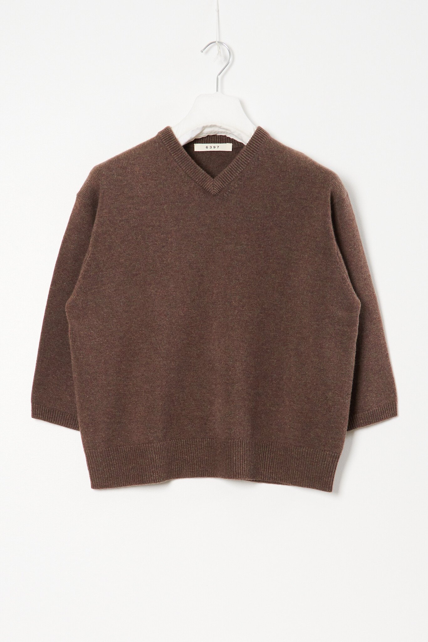 6397 - Elbow V neck
