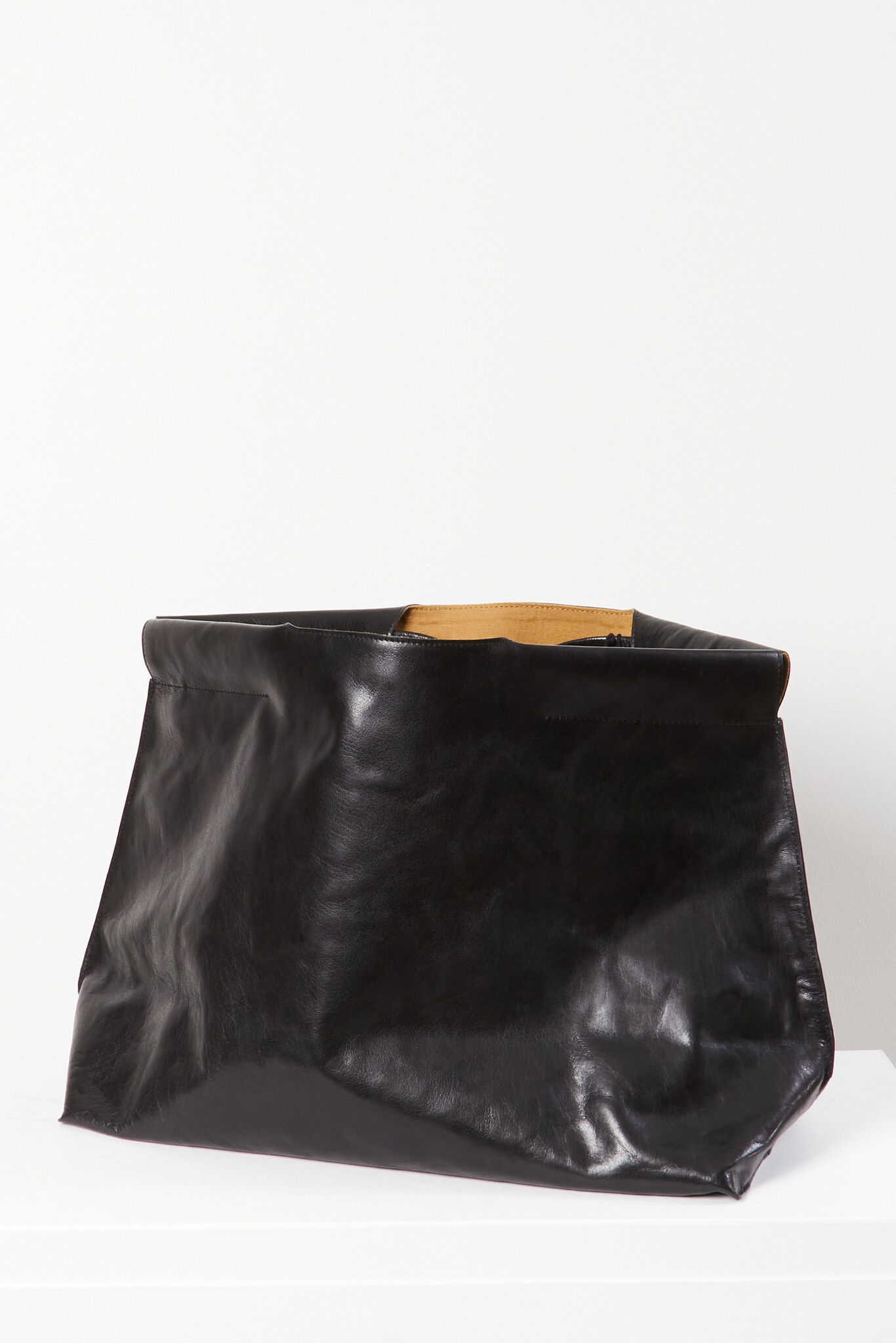 Bea Mombaers - Shopper East West tumbled