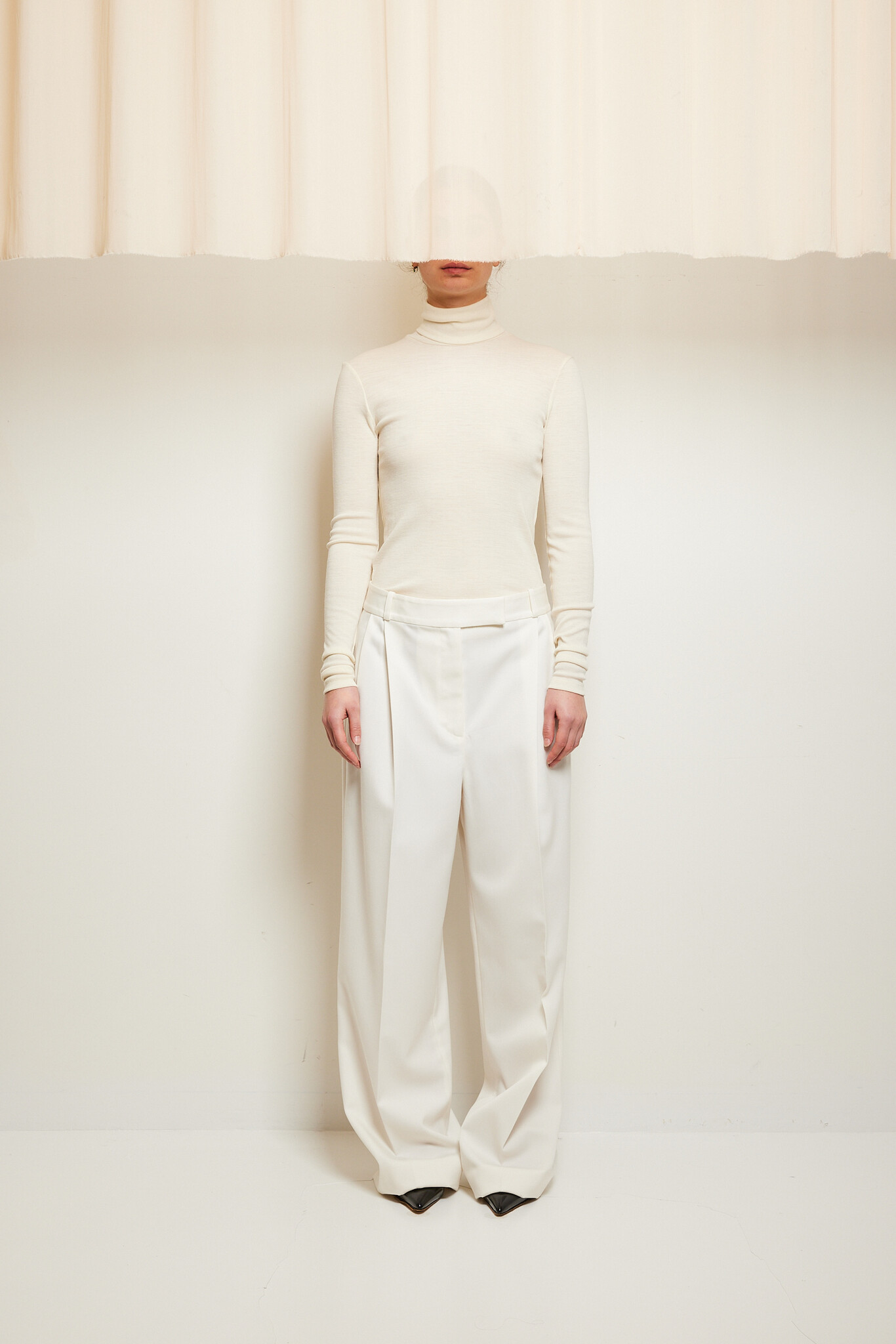 Róhe Mid waist tailored trousers