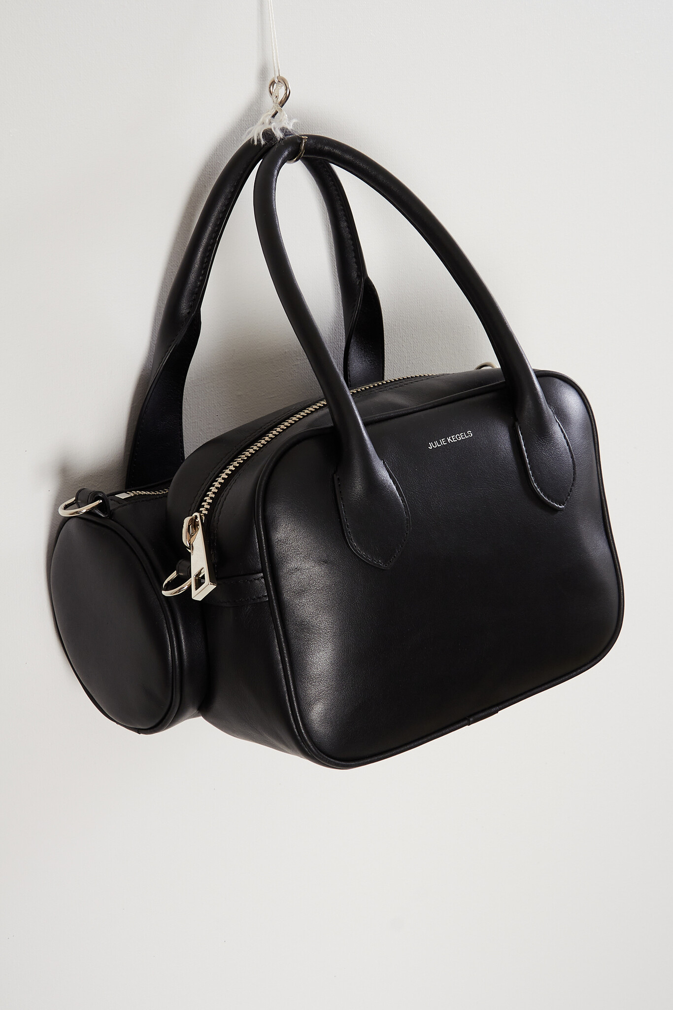 Julie Kegels - A double bag