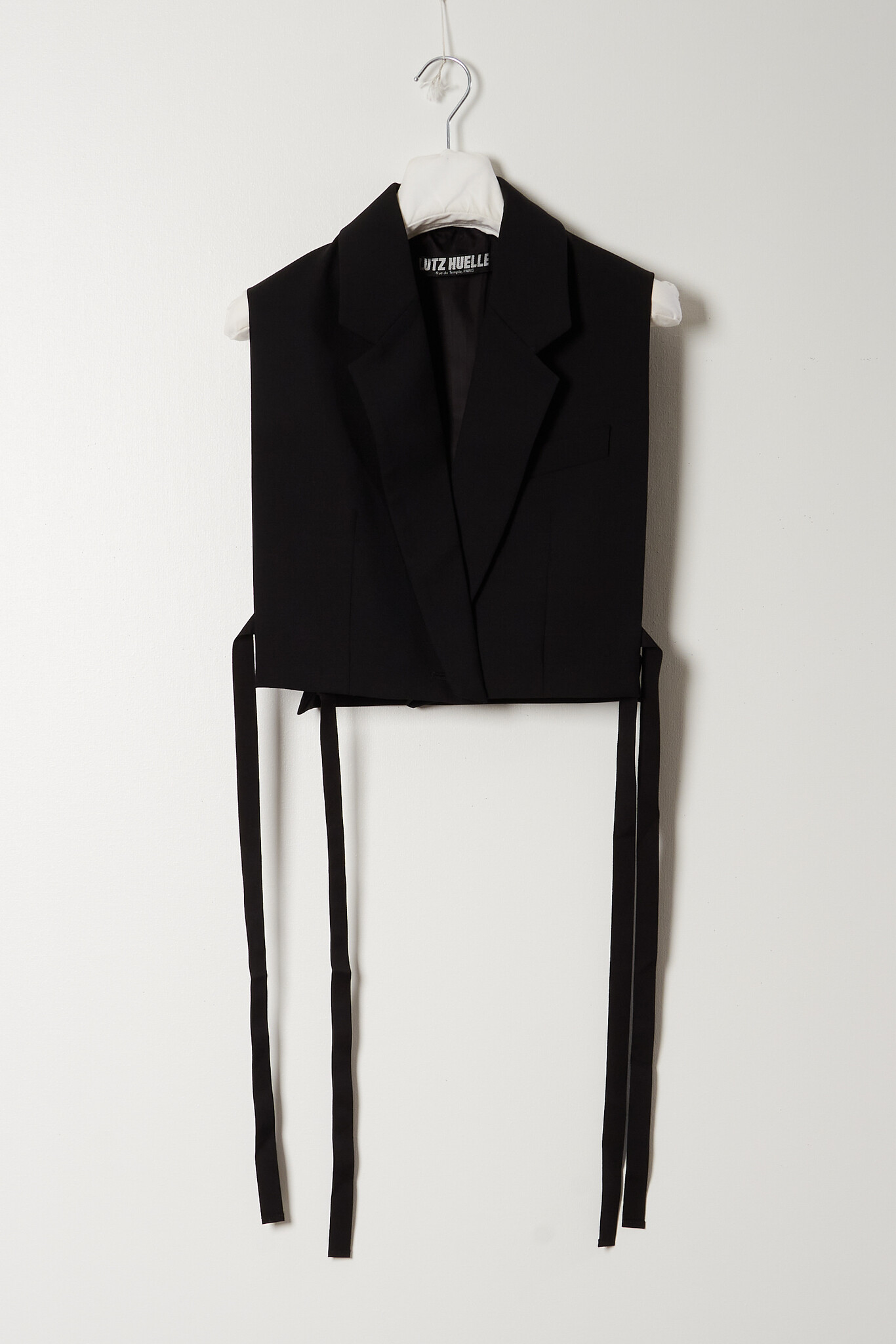 Lutz Huelle - Section vest