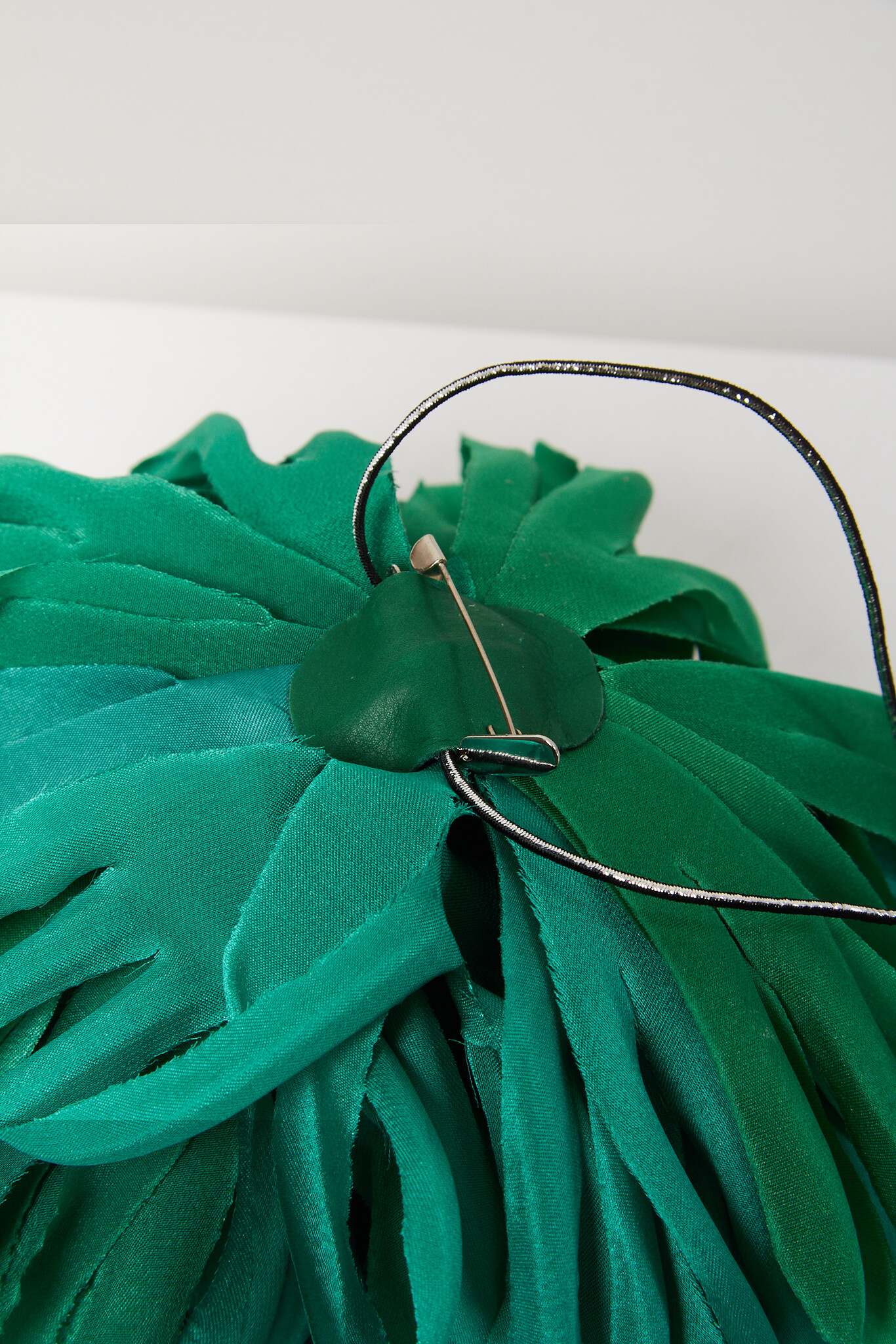 inDRESS - Nicole recycled silk brooch