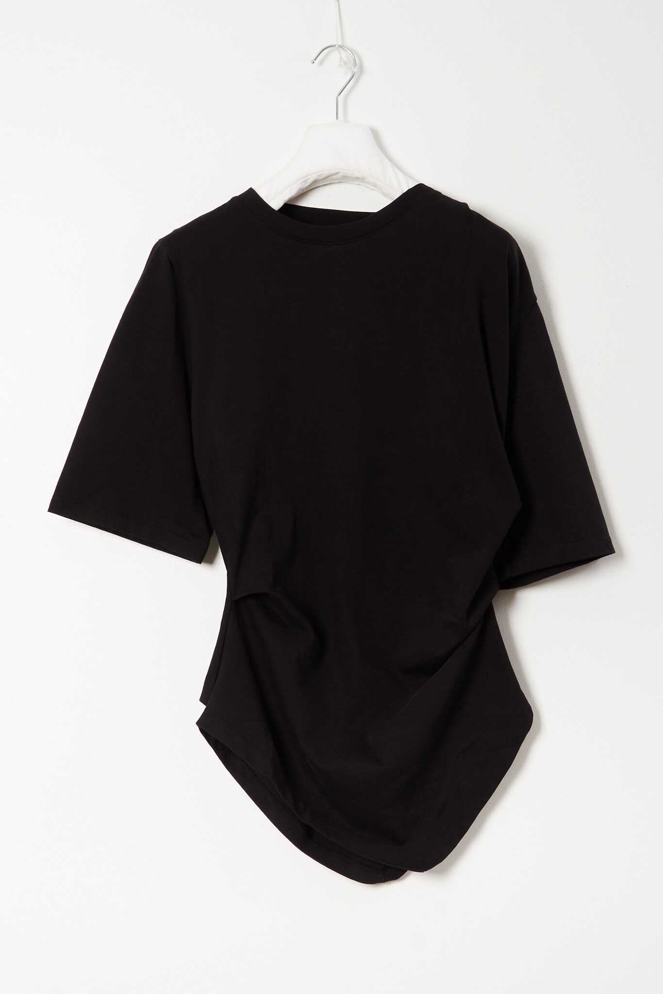 Róhe - Reinvented twisted t-shirt