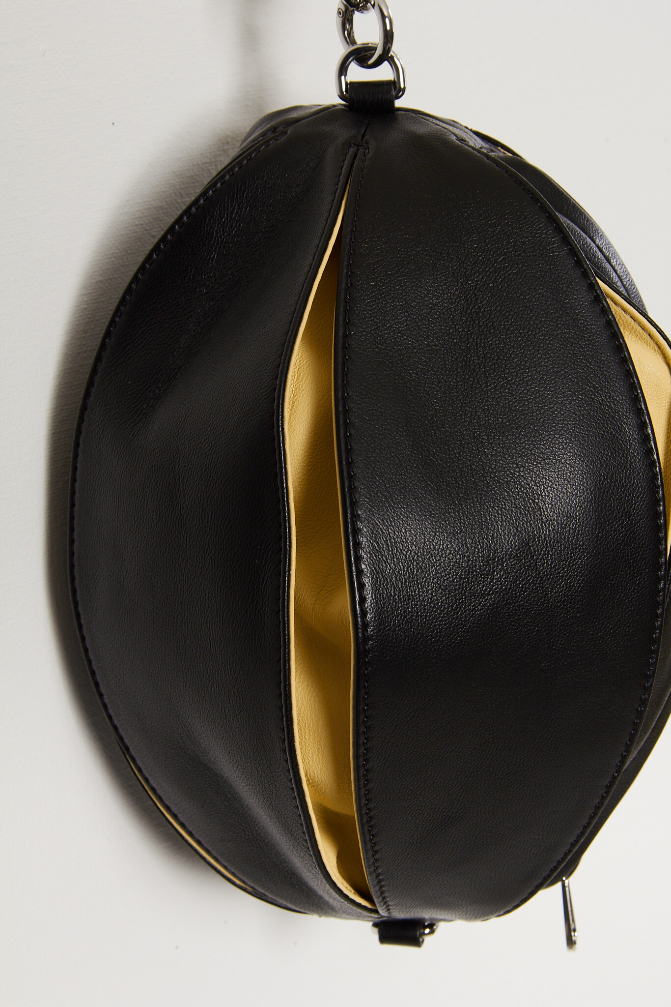 Lemaire - Balloon slits