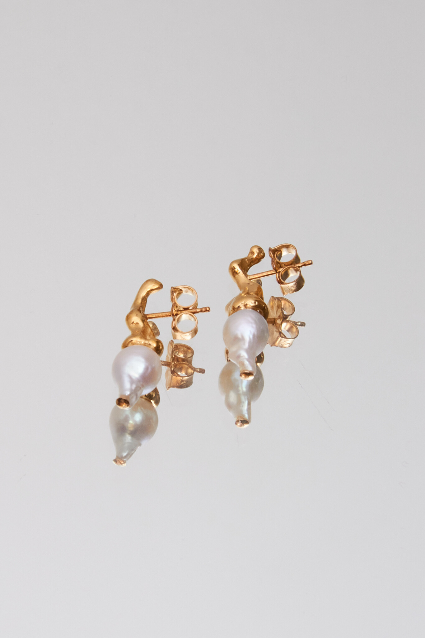 Sprig perla earrings pair gold plated