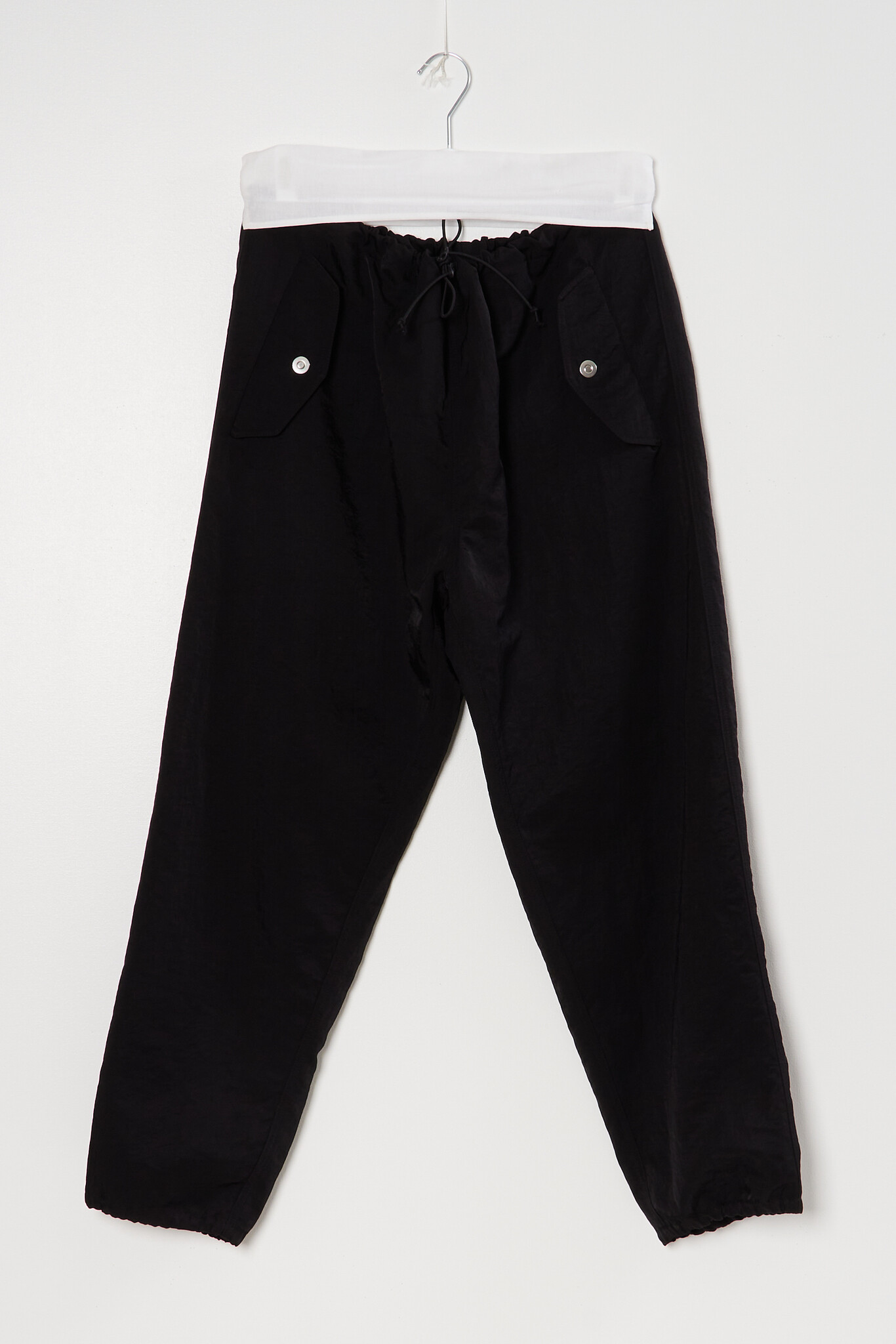 Maud vanden Beussche - Nylon cargo