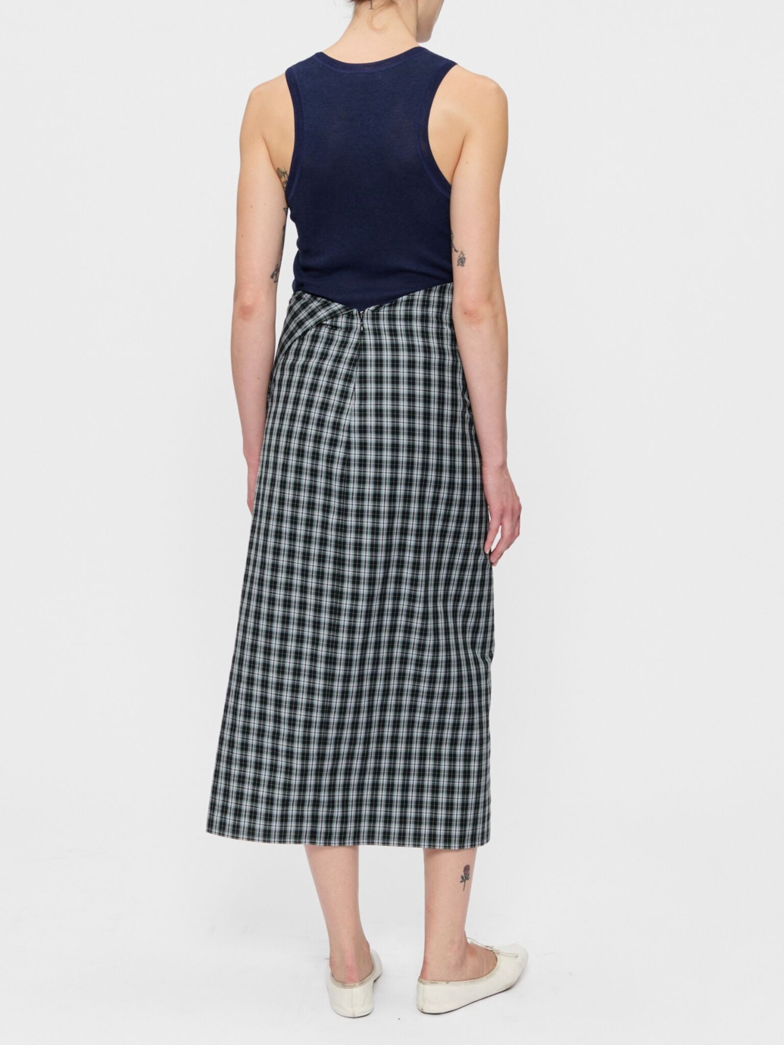 6397 - Draped wrap skirt