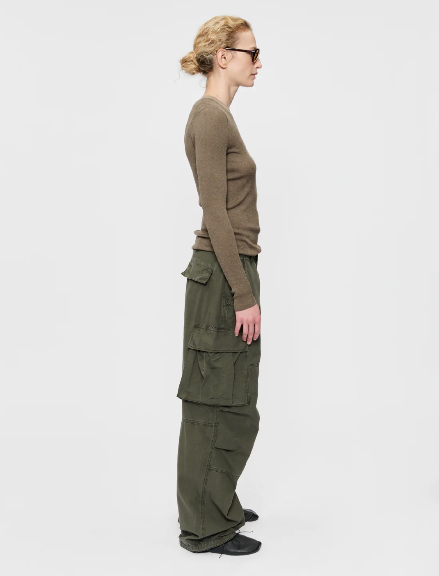6397 - Worn cargo