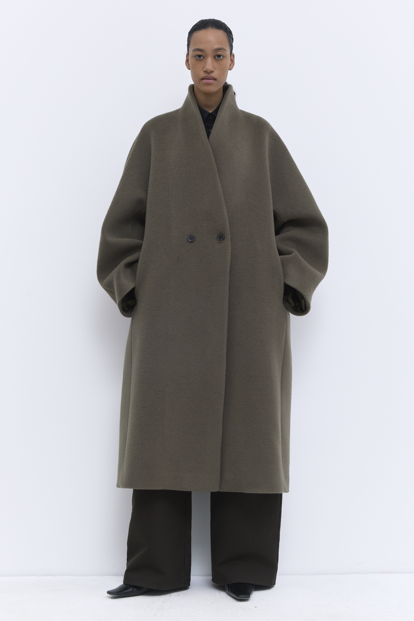 Christian Wijnants - Caparis coat with shawl