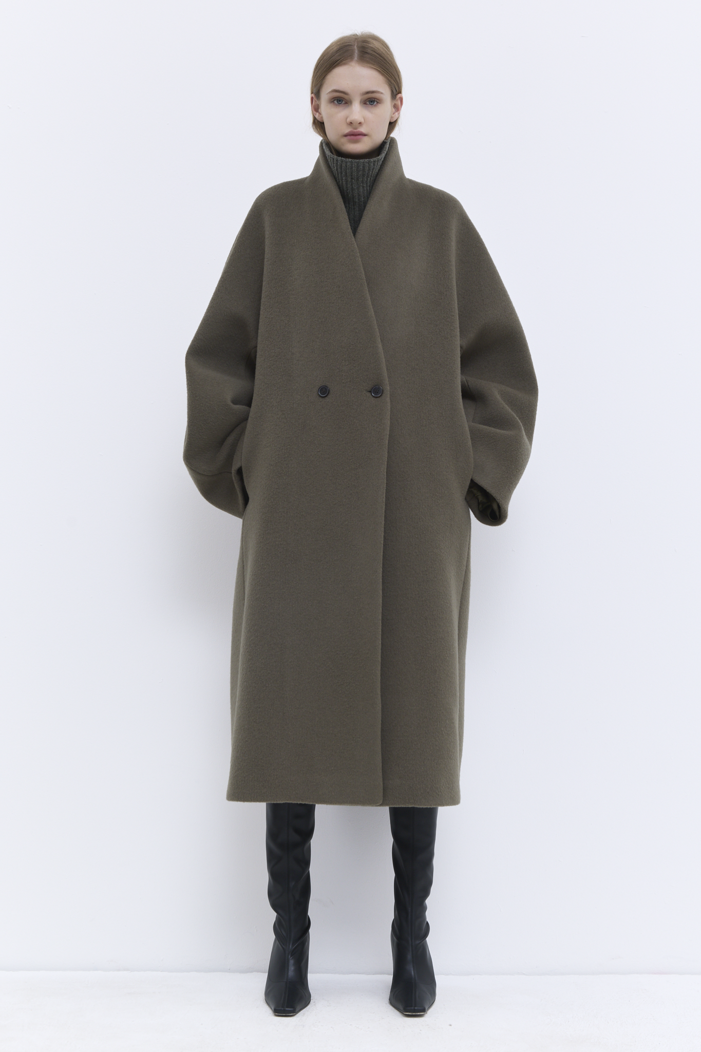 Christian Wijnants - Caparis coat with shawl