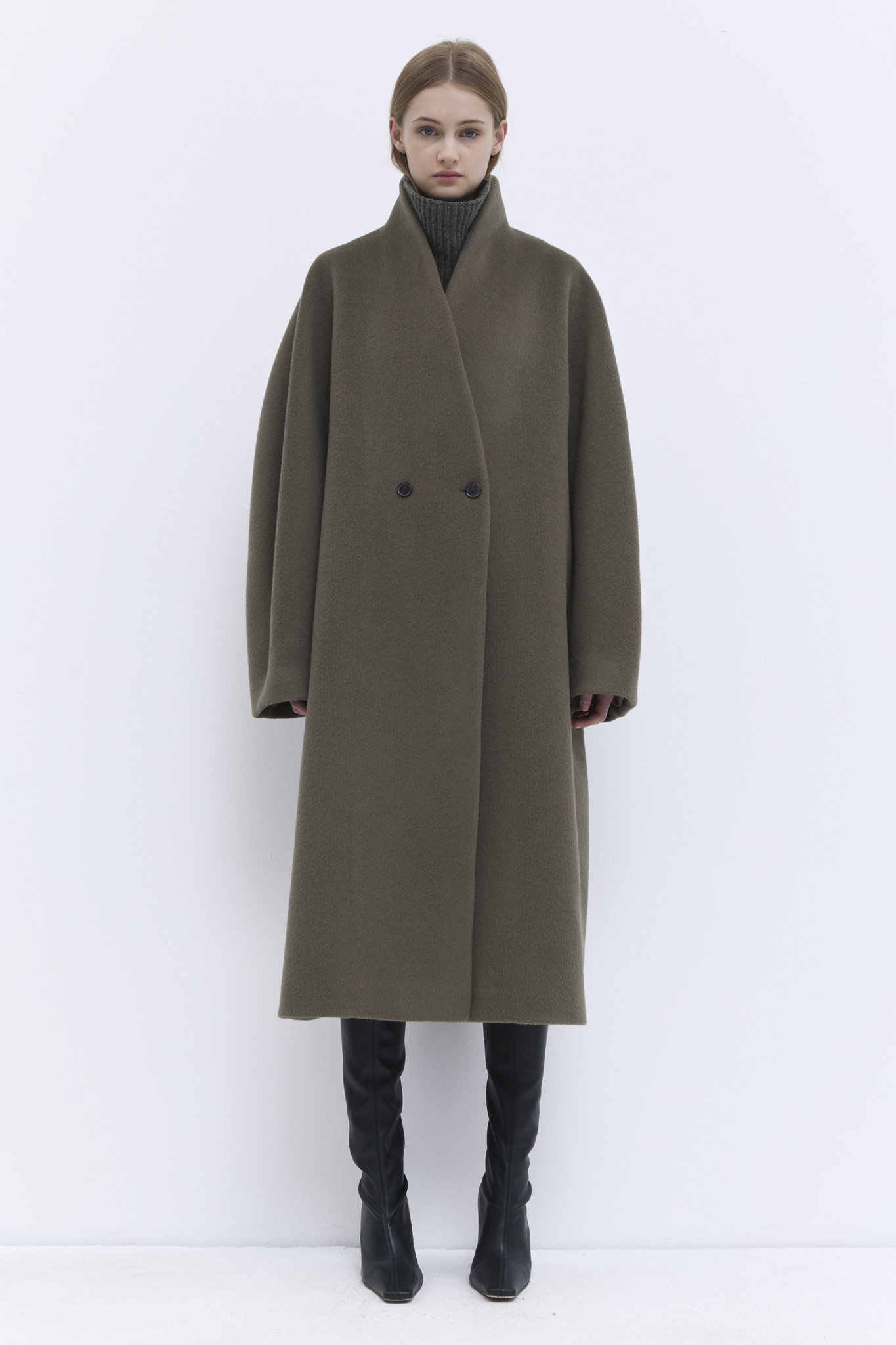 Christian Wijnants - Caparis coat with shawl