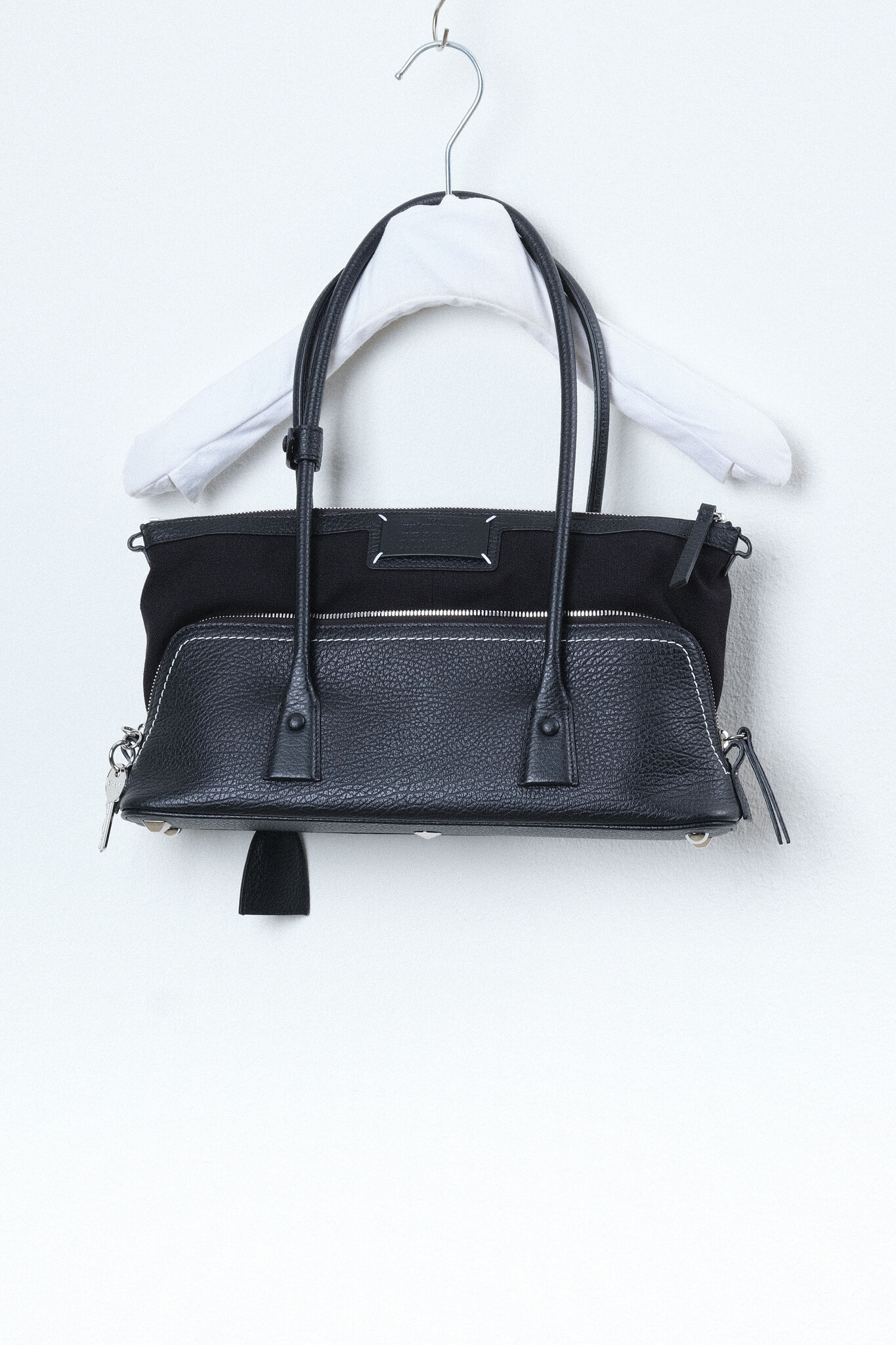 Maison Margiela - SB1ZH0007P8833 leather bag