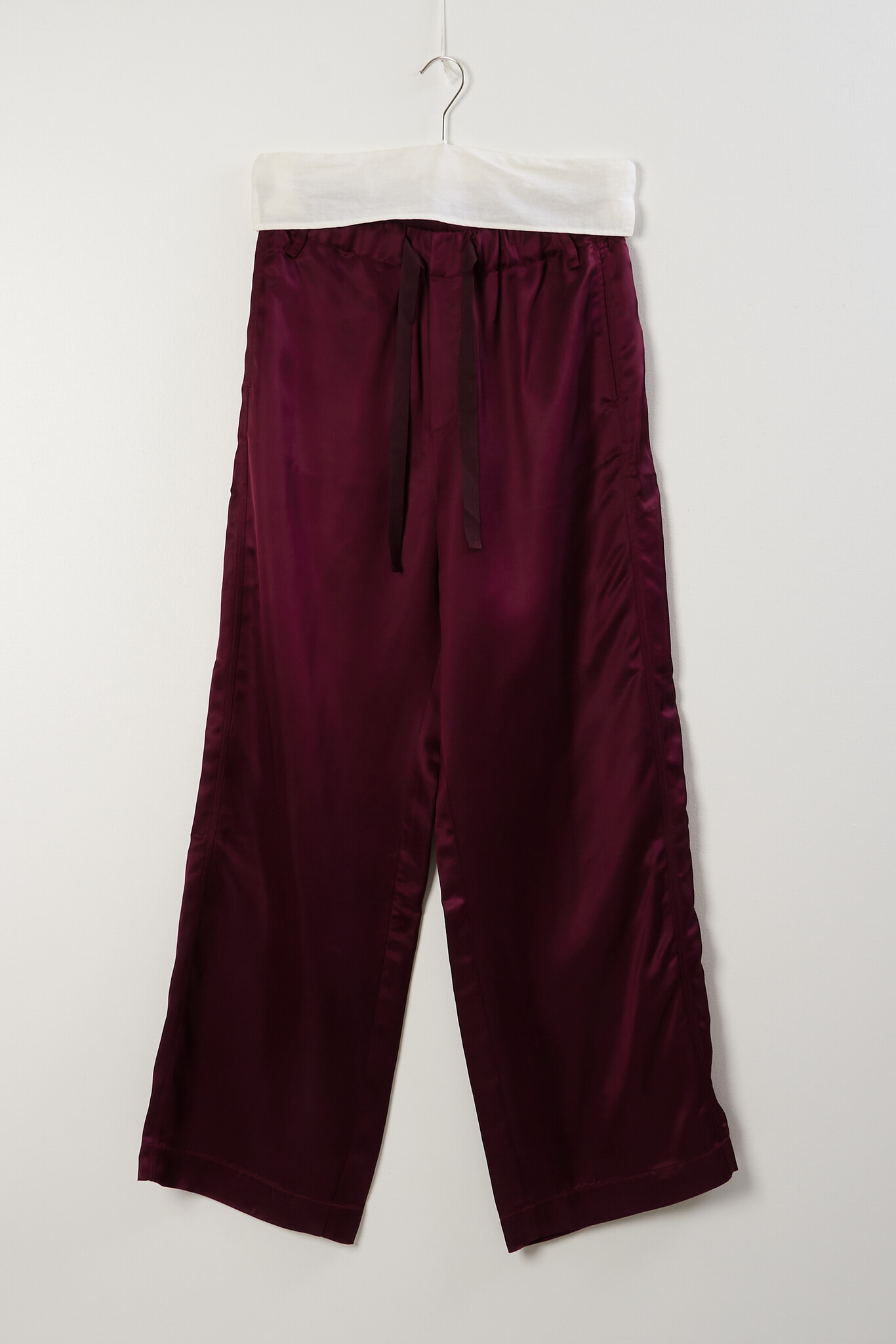  - Fluid drawstring pants