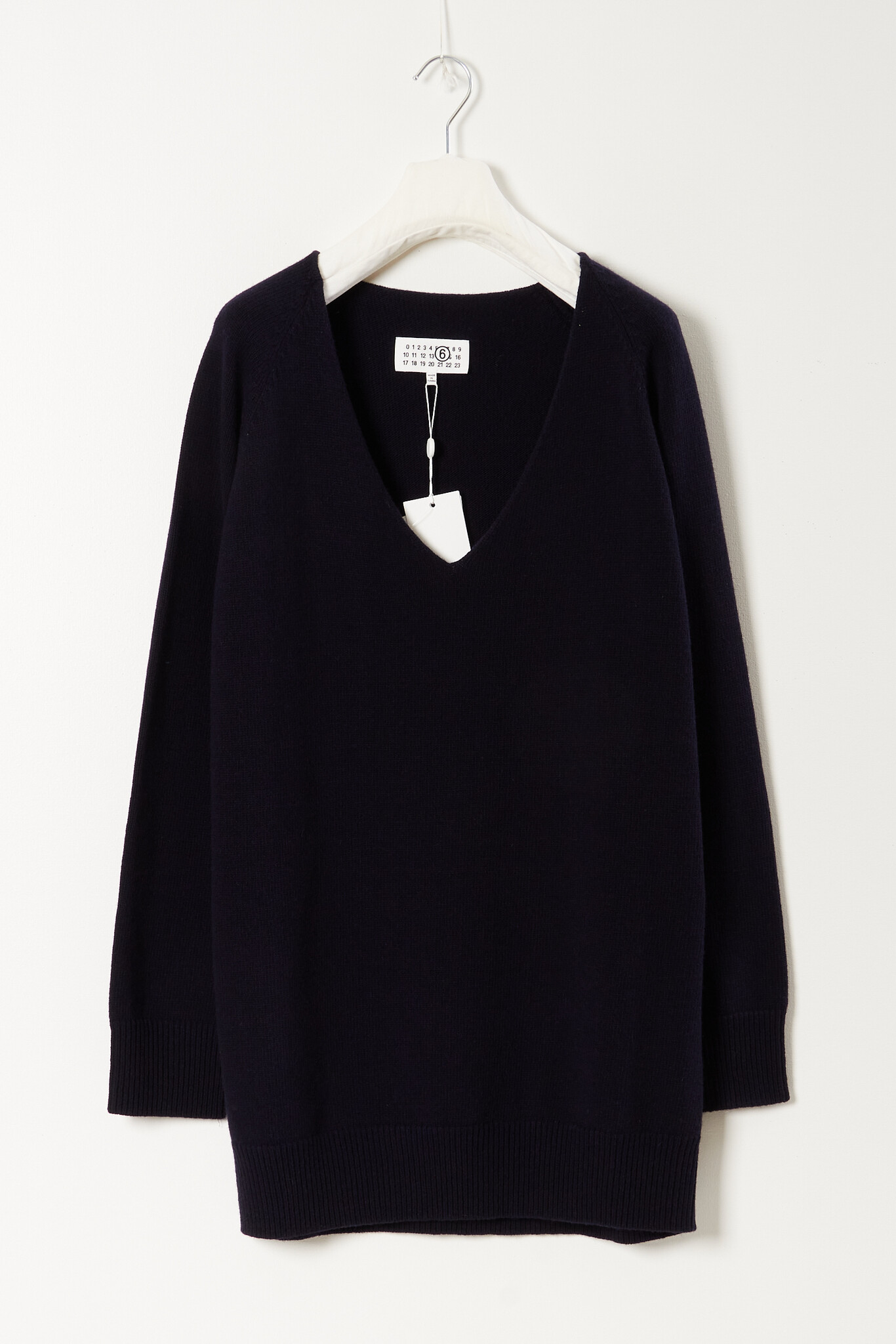 MM6 - S62HN0013M13349 V-neck