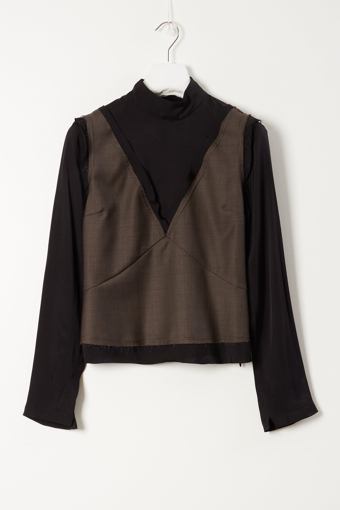 Lutz Huelle - Charm top