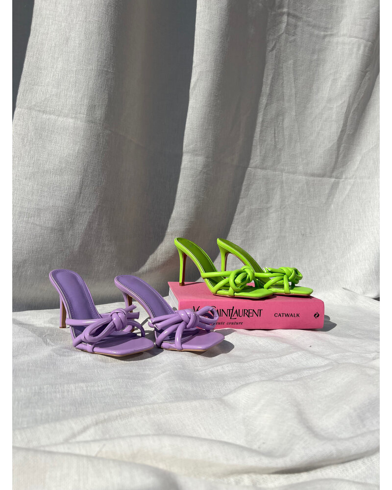Explore more heels lilac