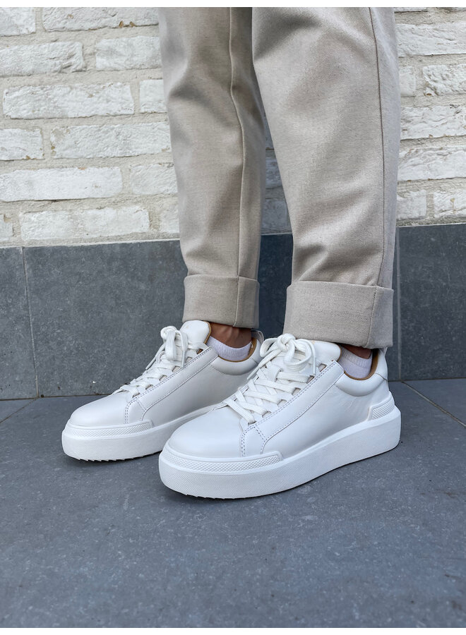 Leather sneaker off white