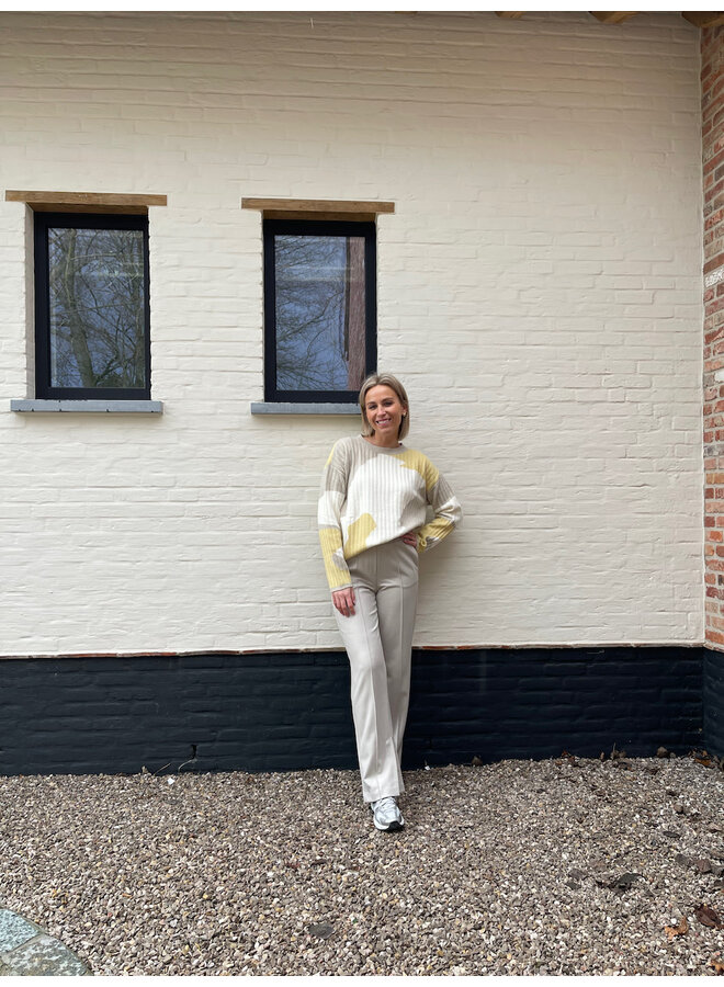 Sweater with jacquard yellow dessin