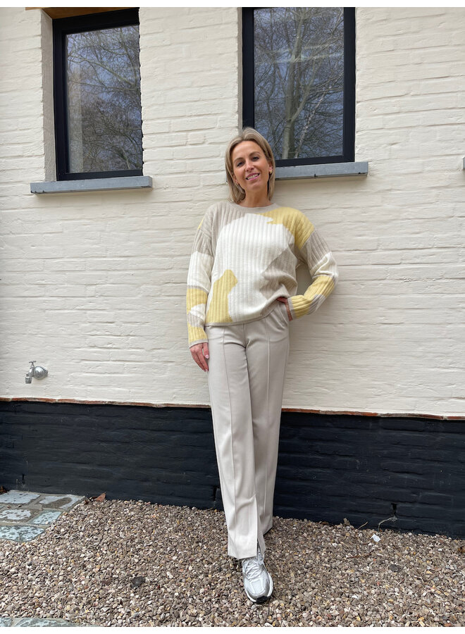 Sweater with jacquard yellow dessin