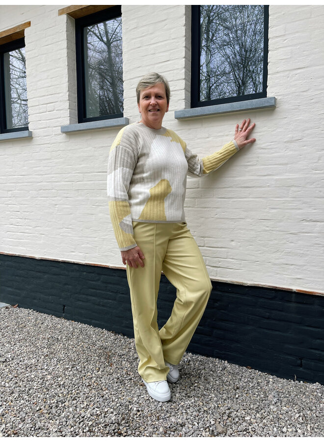 Sweater with jacquard yellow dessin