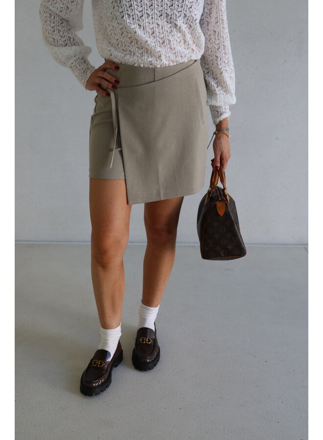 Woven mini skort taupe