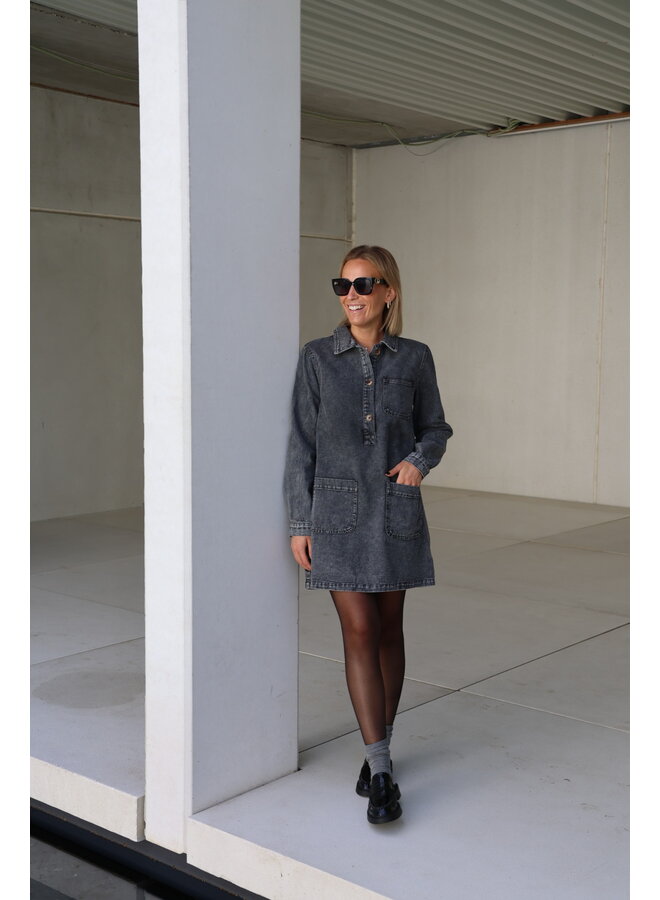 Miet grijze jeansjurk