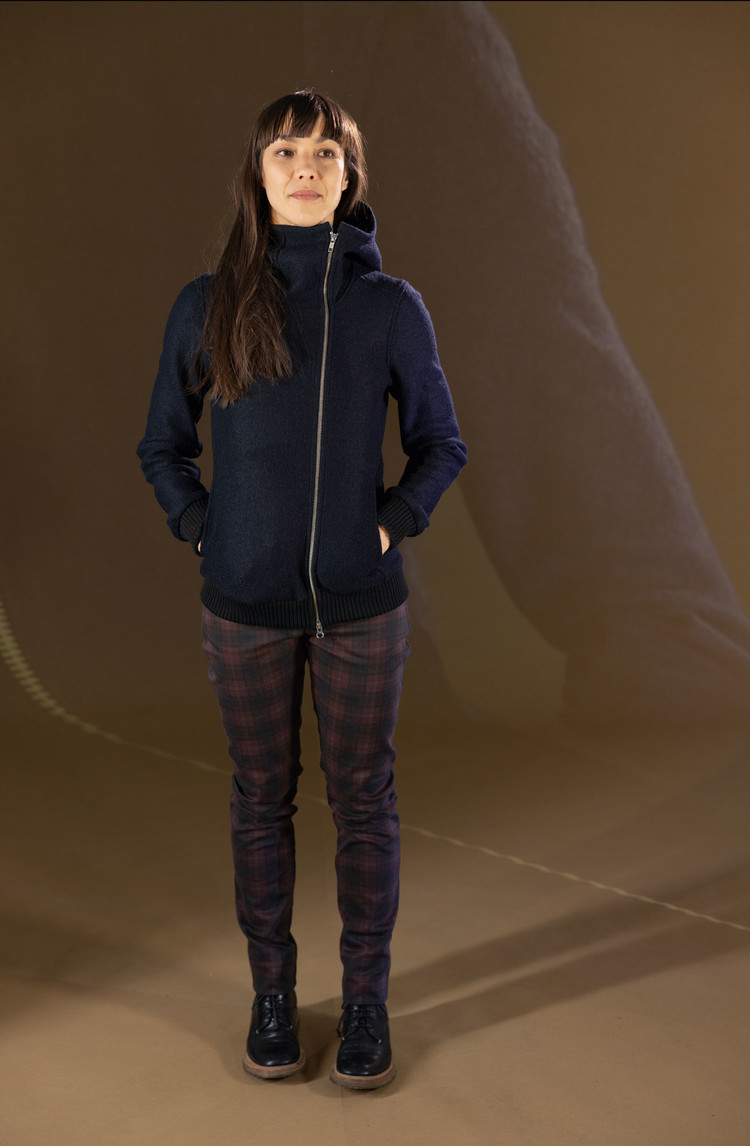 Ninja Rodeo Retro Square Vera