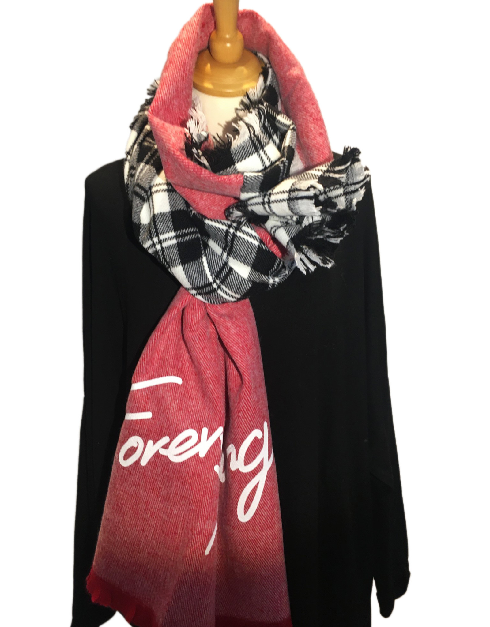 Sjaal in twee stijlen, zwart/wit geruit en andere kant rood met opschrift " forever young"